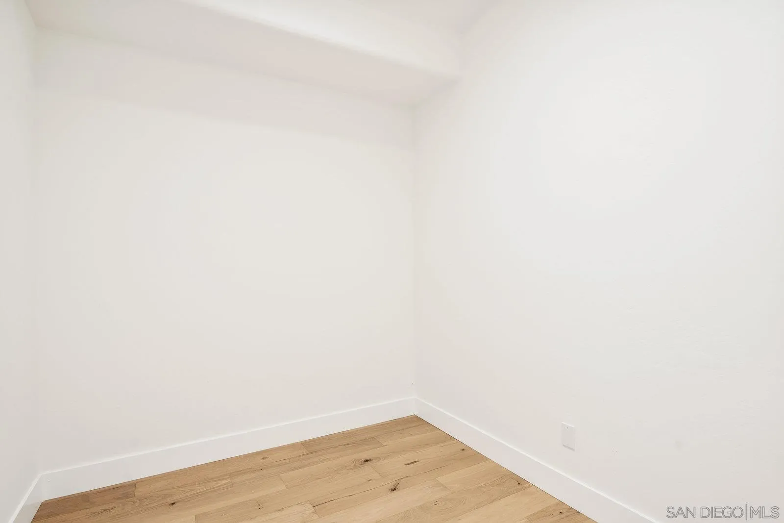 17601 Valle Verde