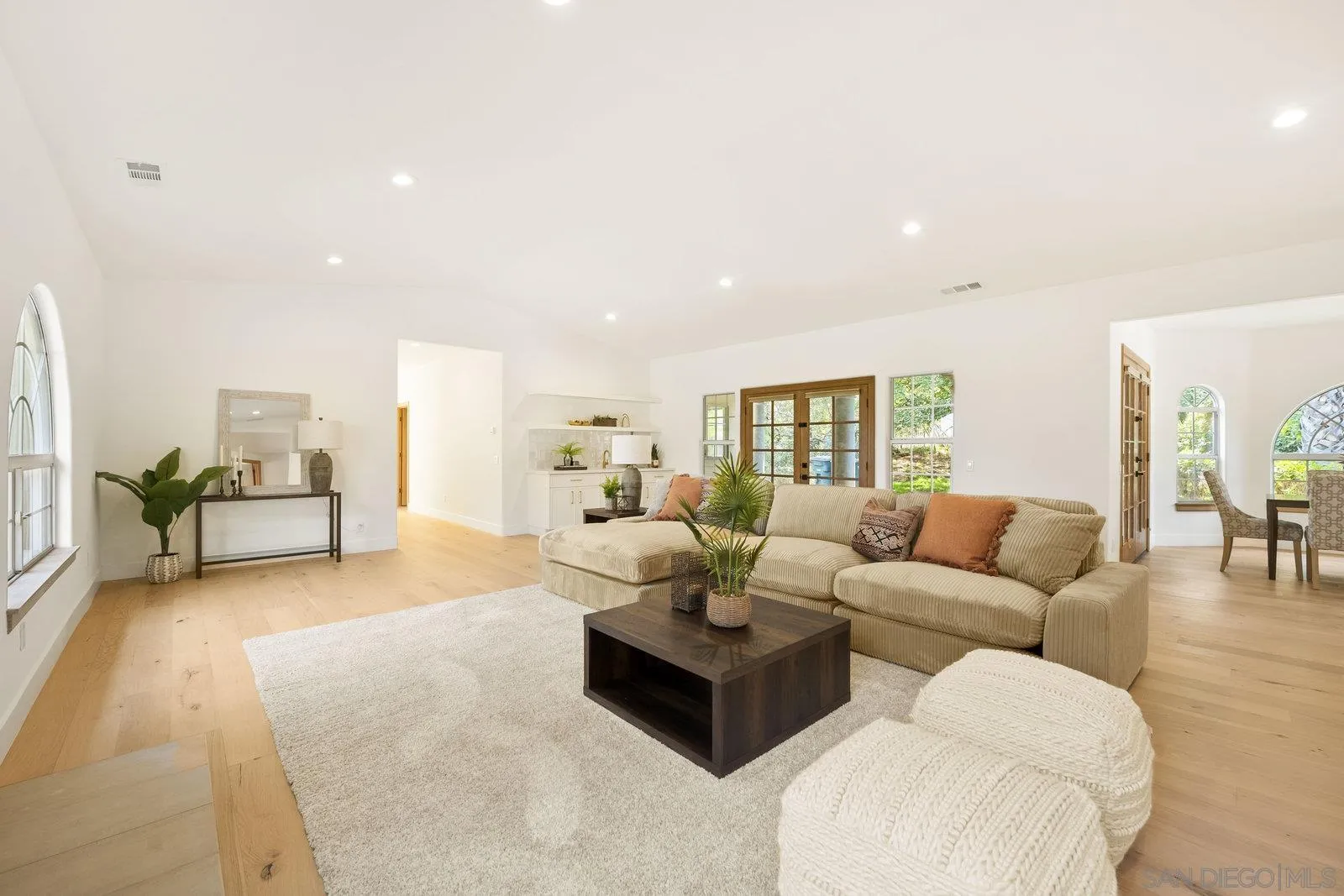 17601 Valle Verde