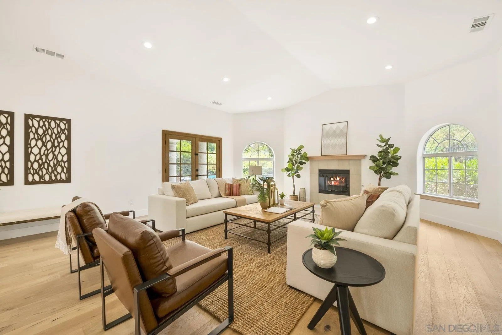 17601 Valle Verde