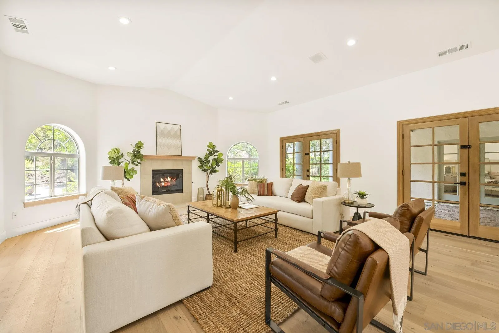 17601 Valle Verde