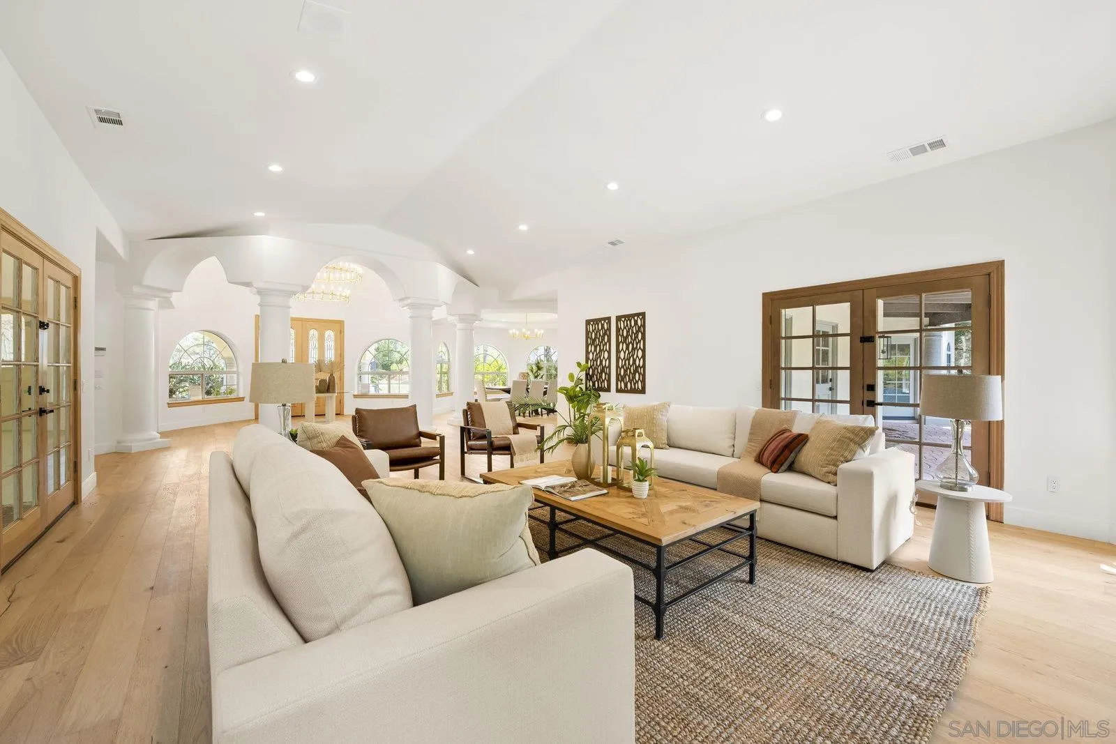 17601 Valle Verde