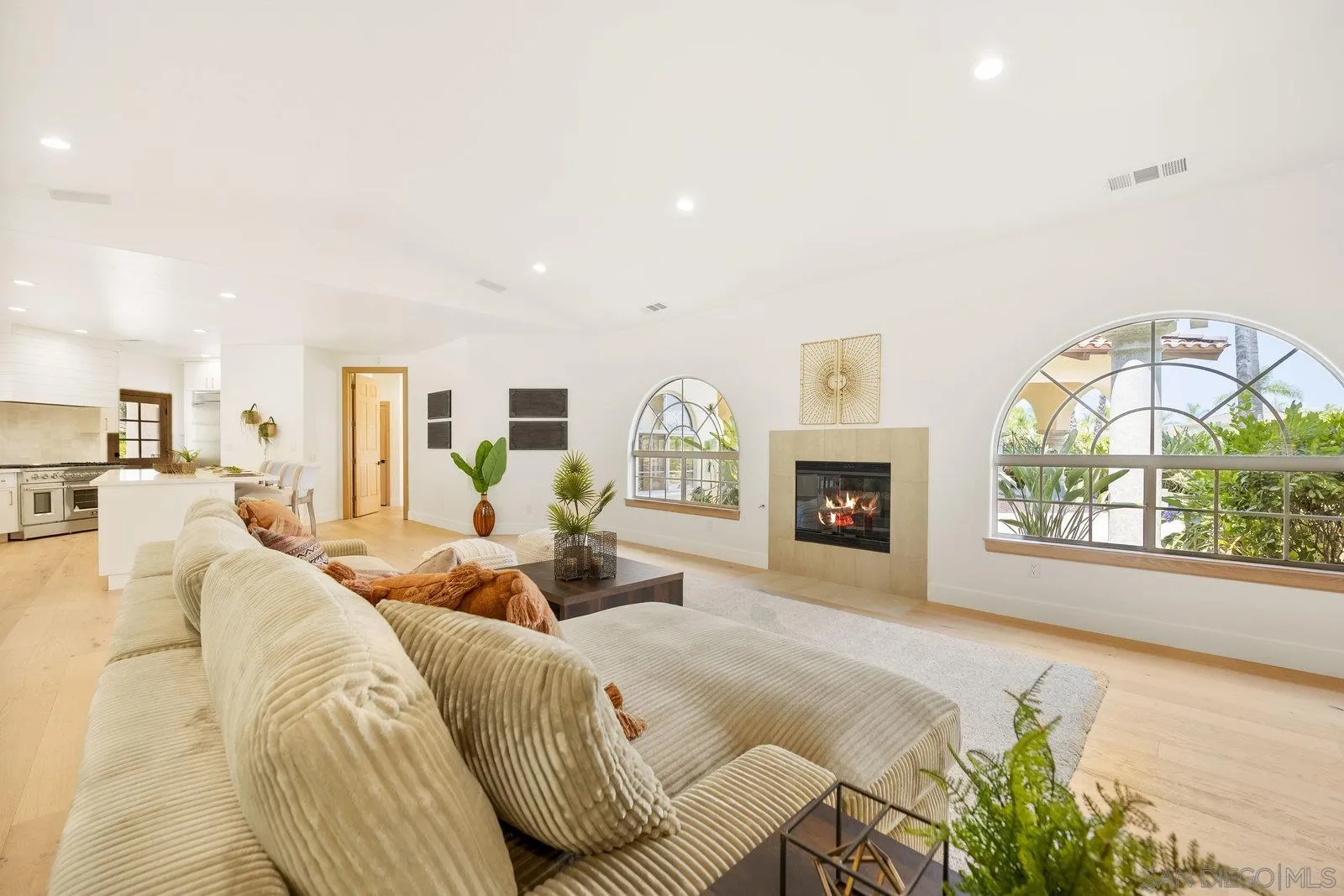 17601 Valle Verde