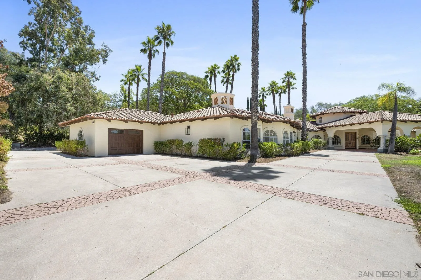 17601 Valle Verde