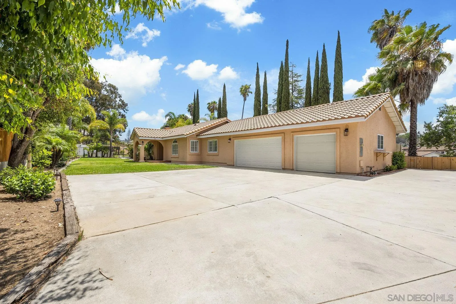 5431 W Lilac Rd