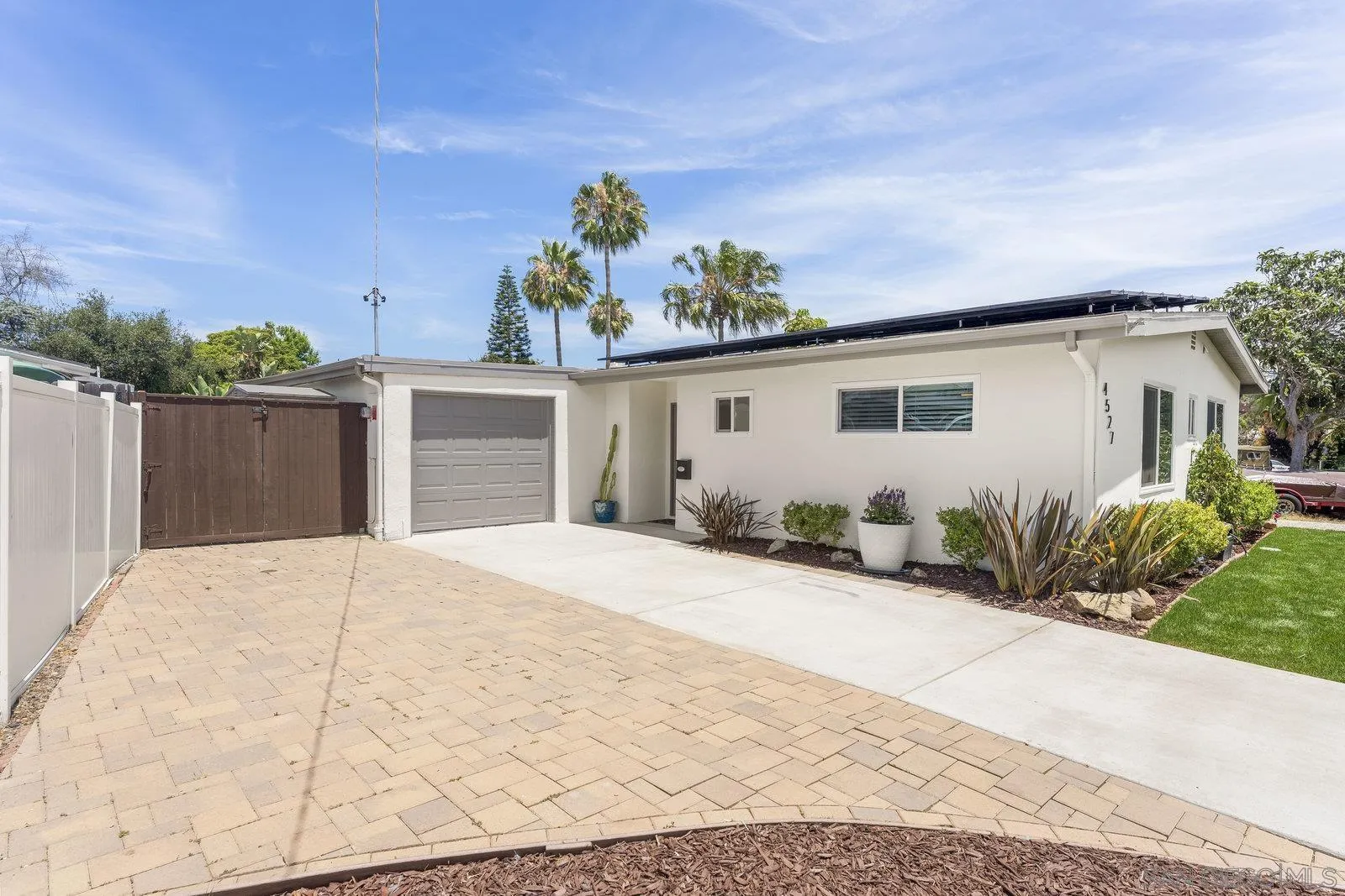 4527 Chinook Court