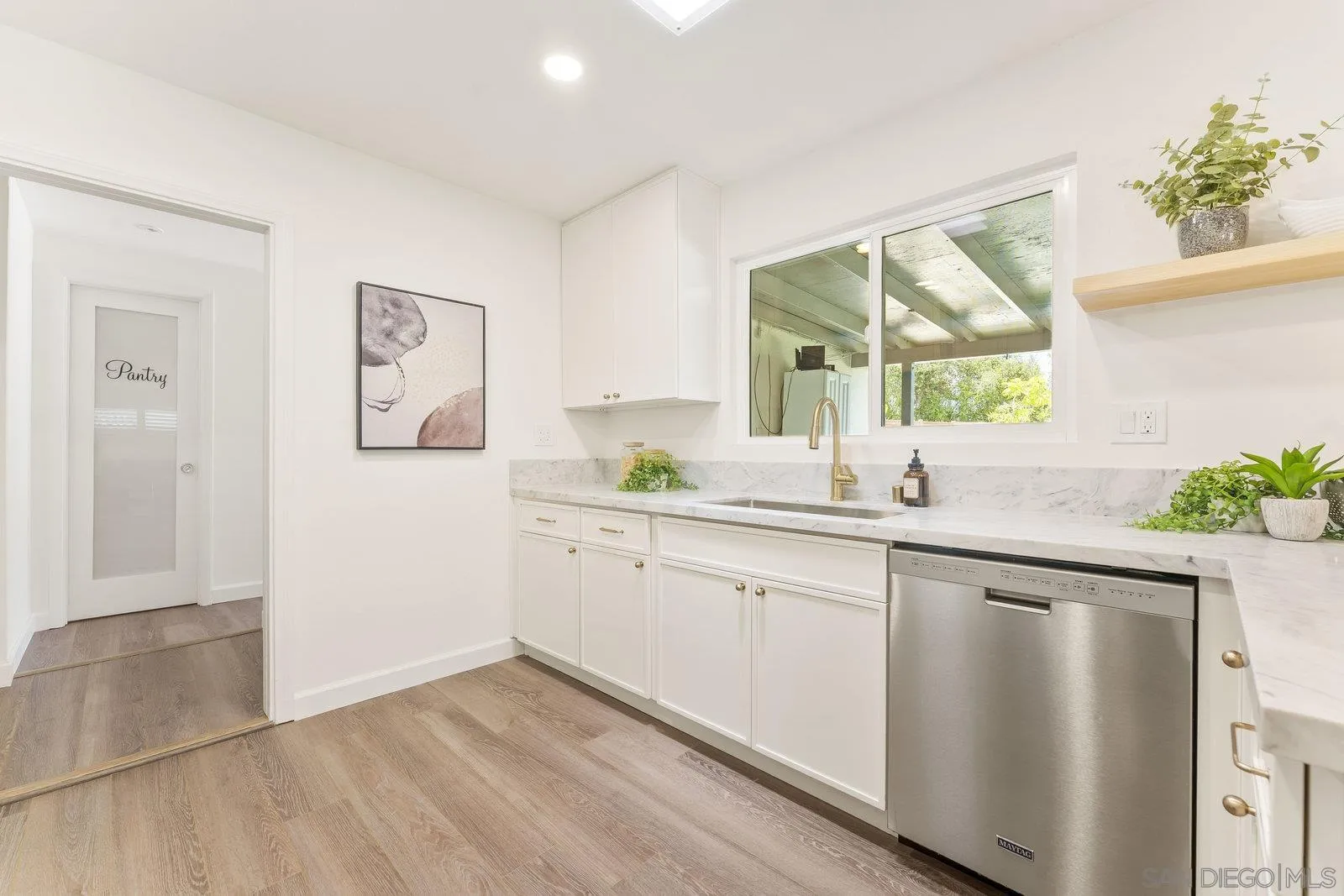4527 Chinook Court