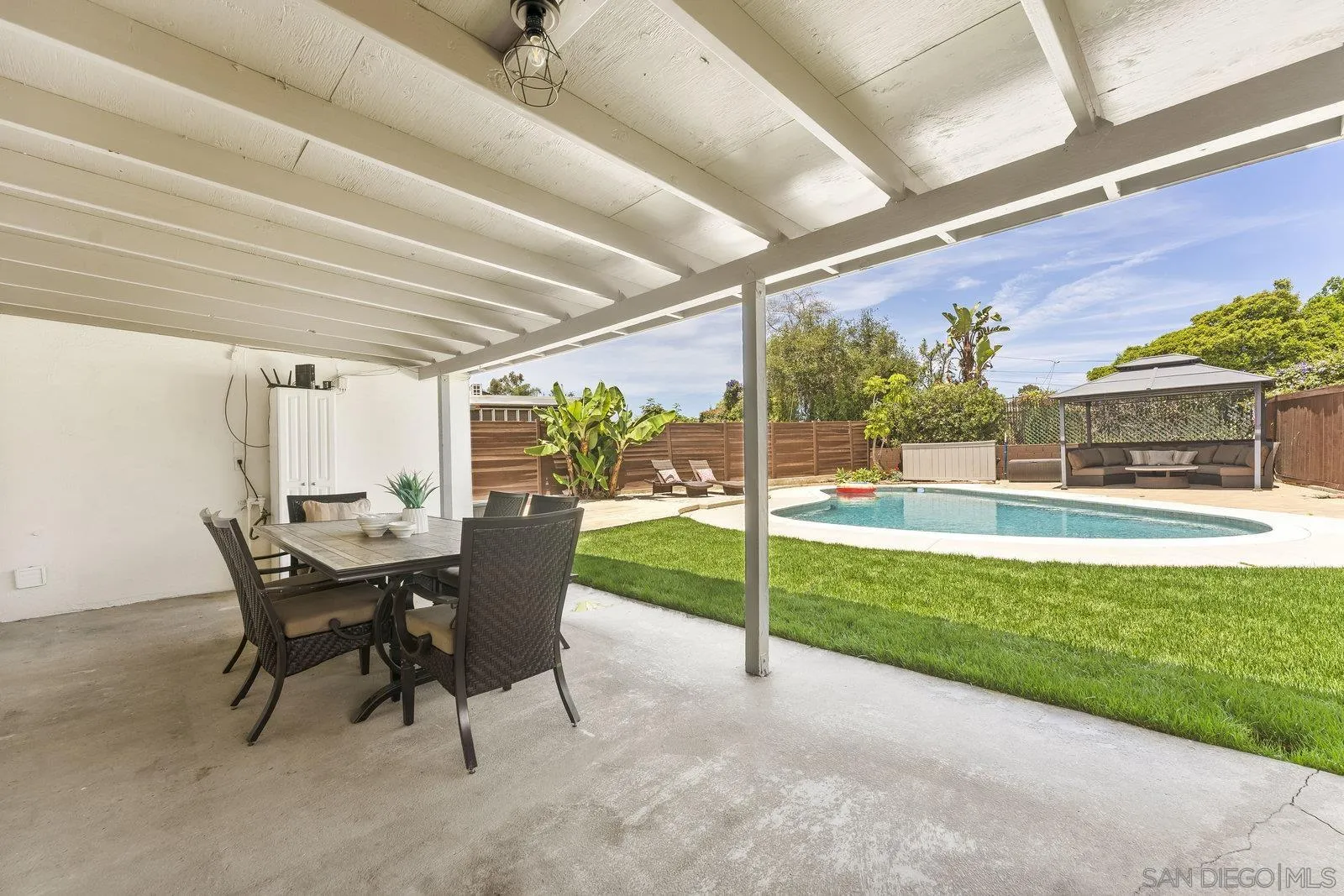 4527 Chinook Court