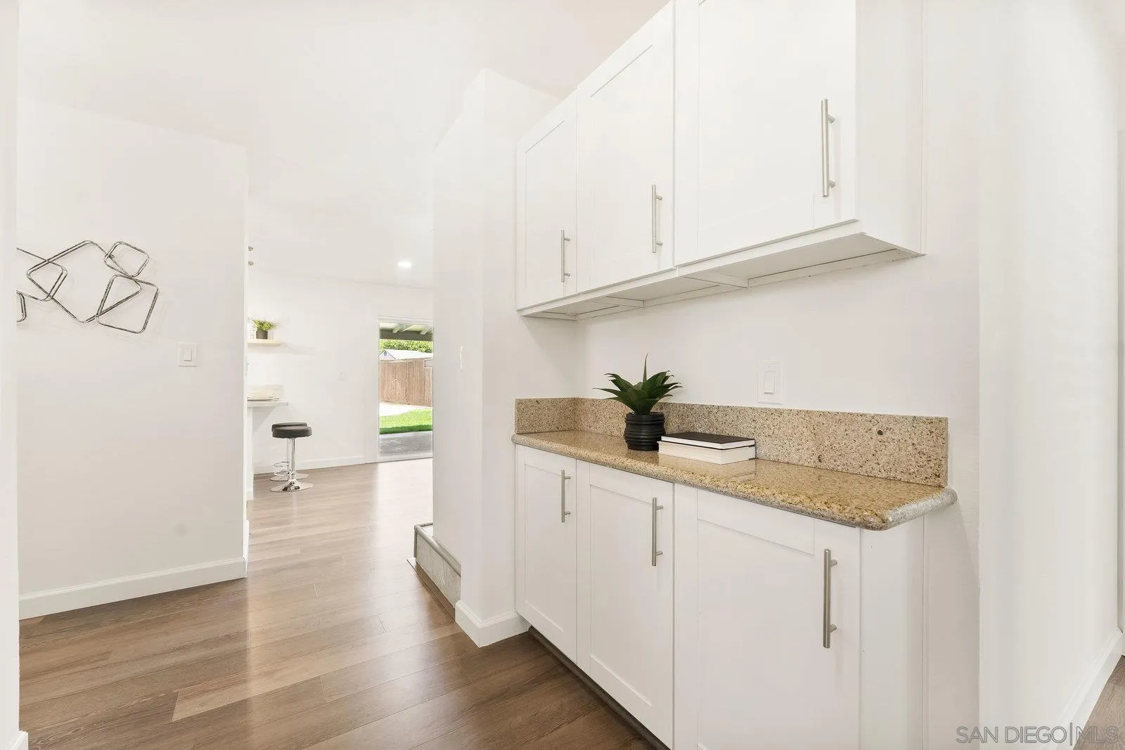 4527 Chinook Court