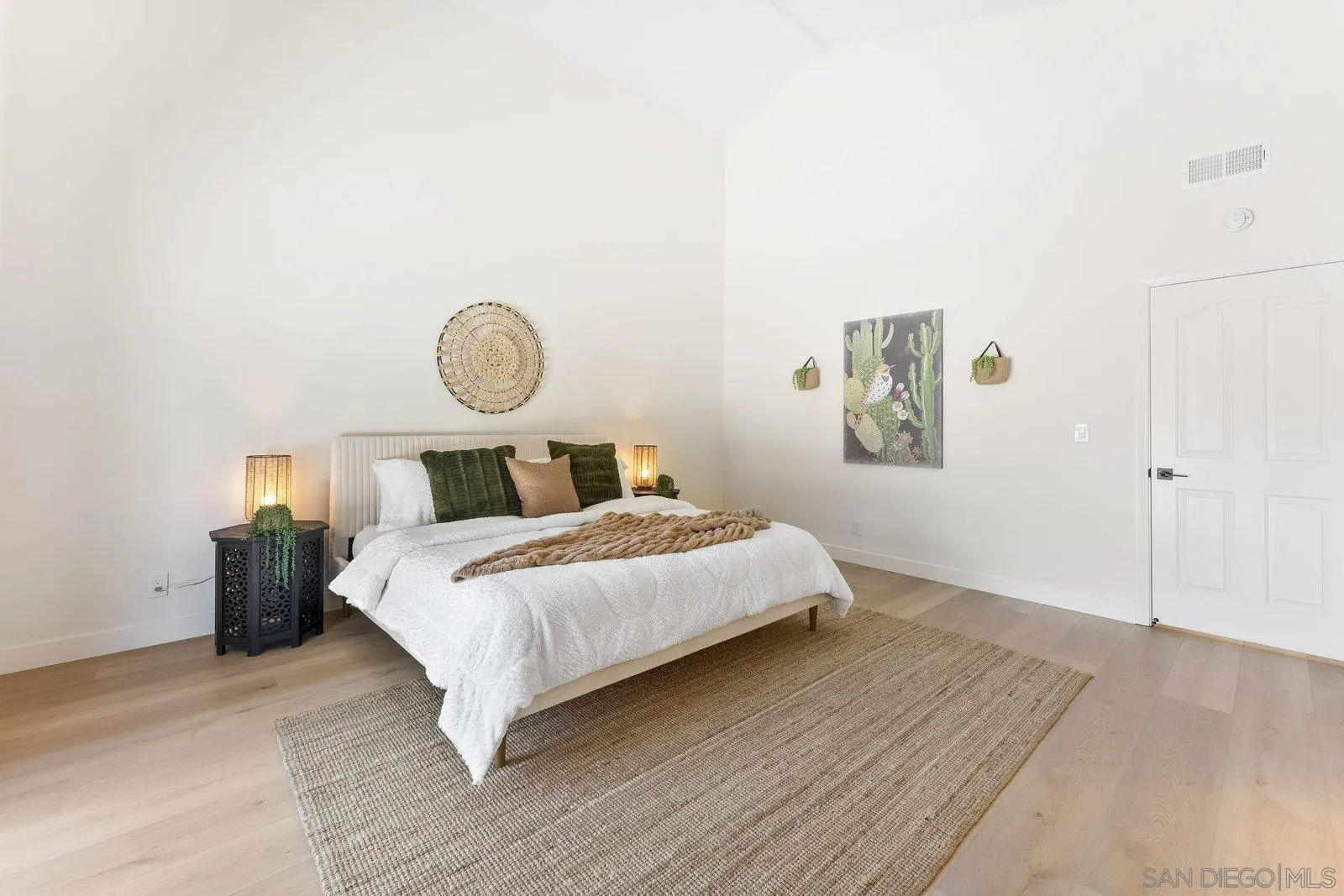 3195 Calle De Oro