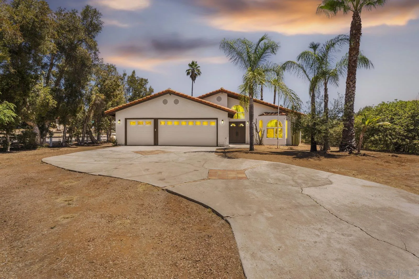 3195 Calle De Oro