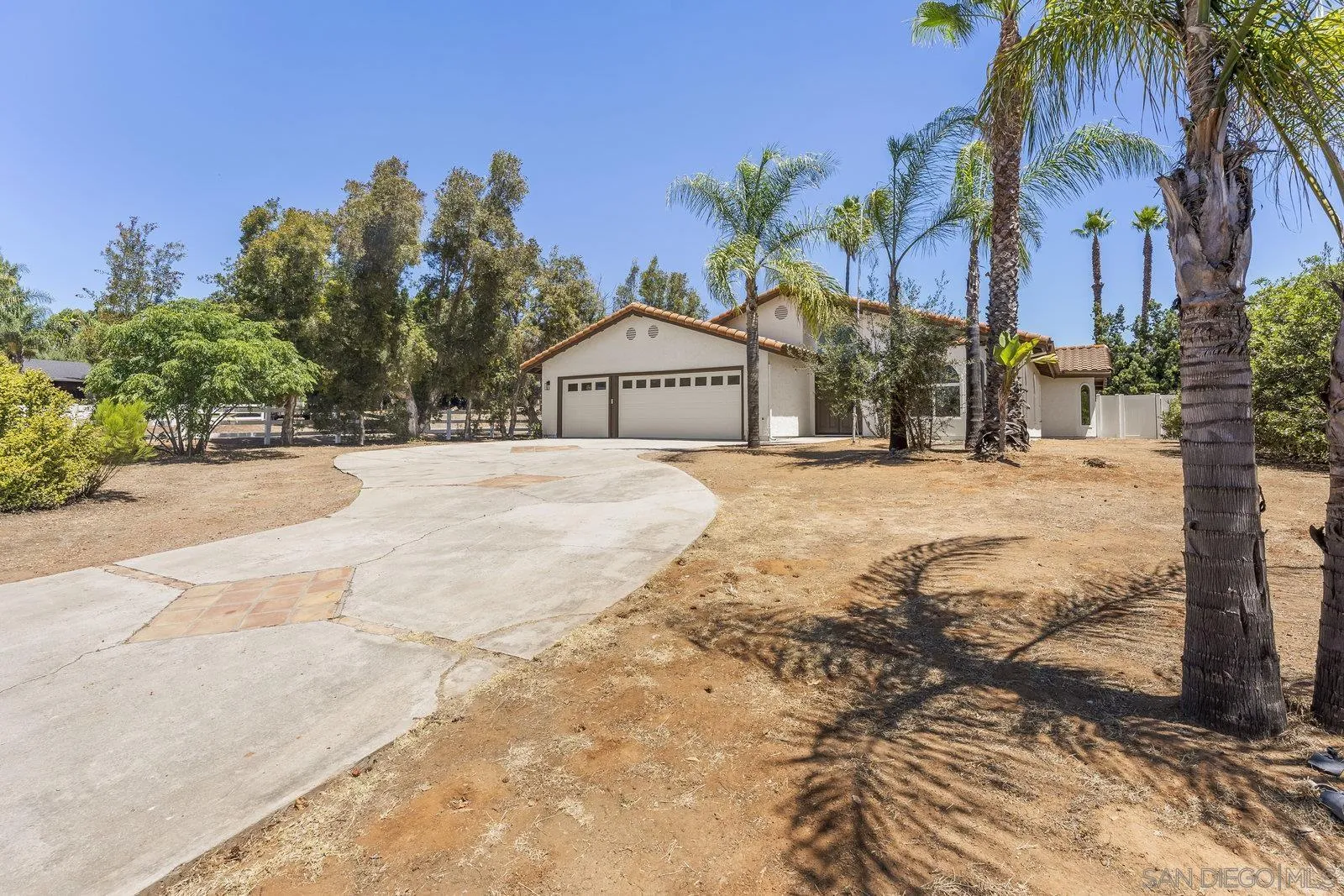 3195 Calle De Oro