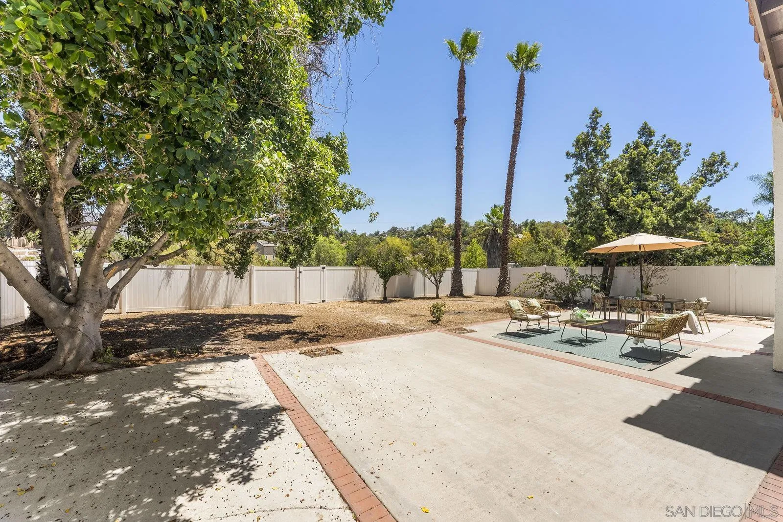 3195 Calle De Oro