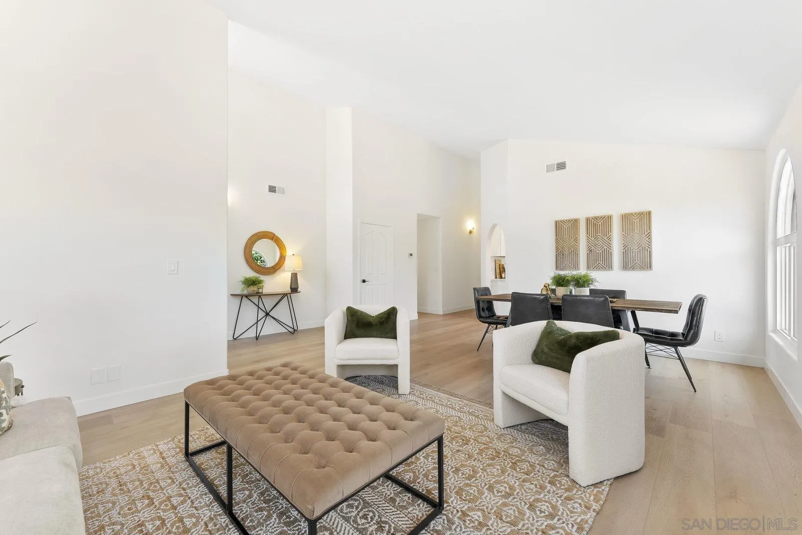 3195 Calle De Oro