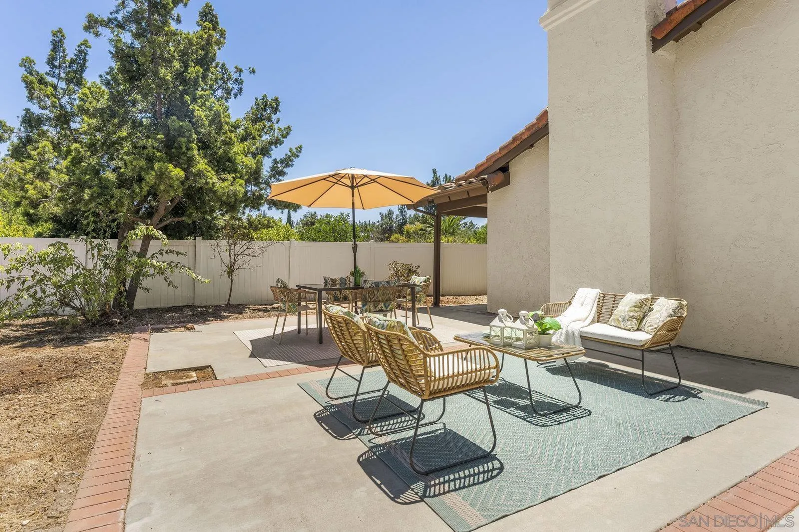 3195 Calle De Oro