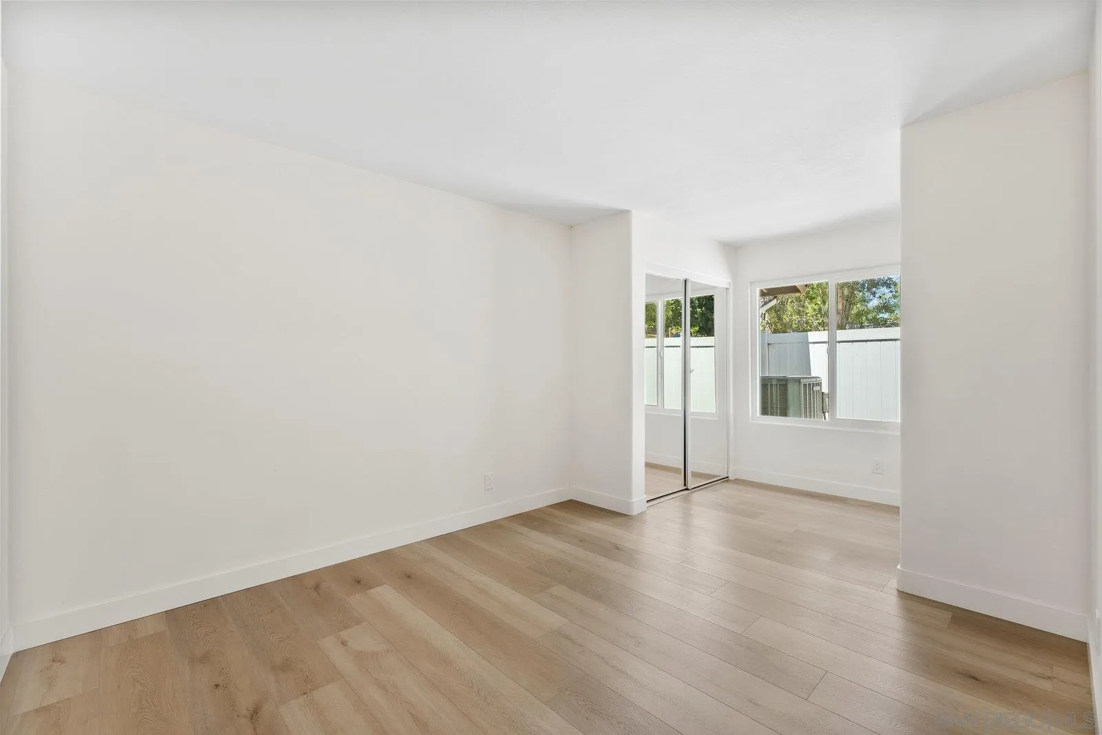 3195 Calle De Oro