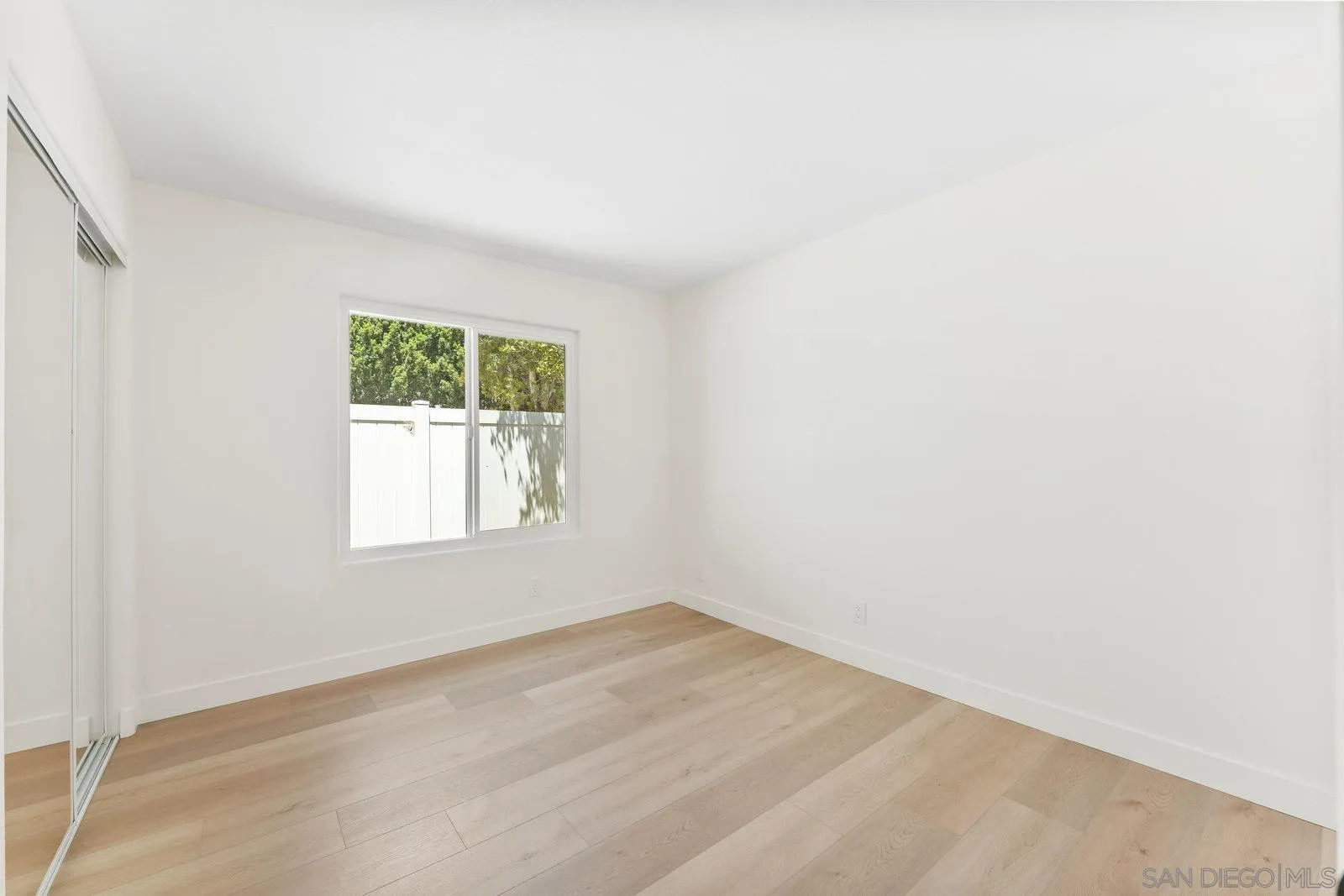 3195 Calle De Oro