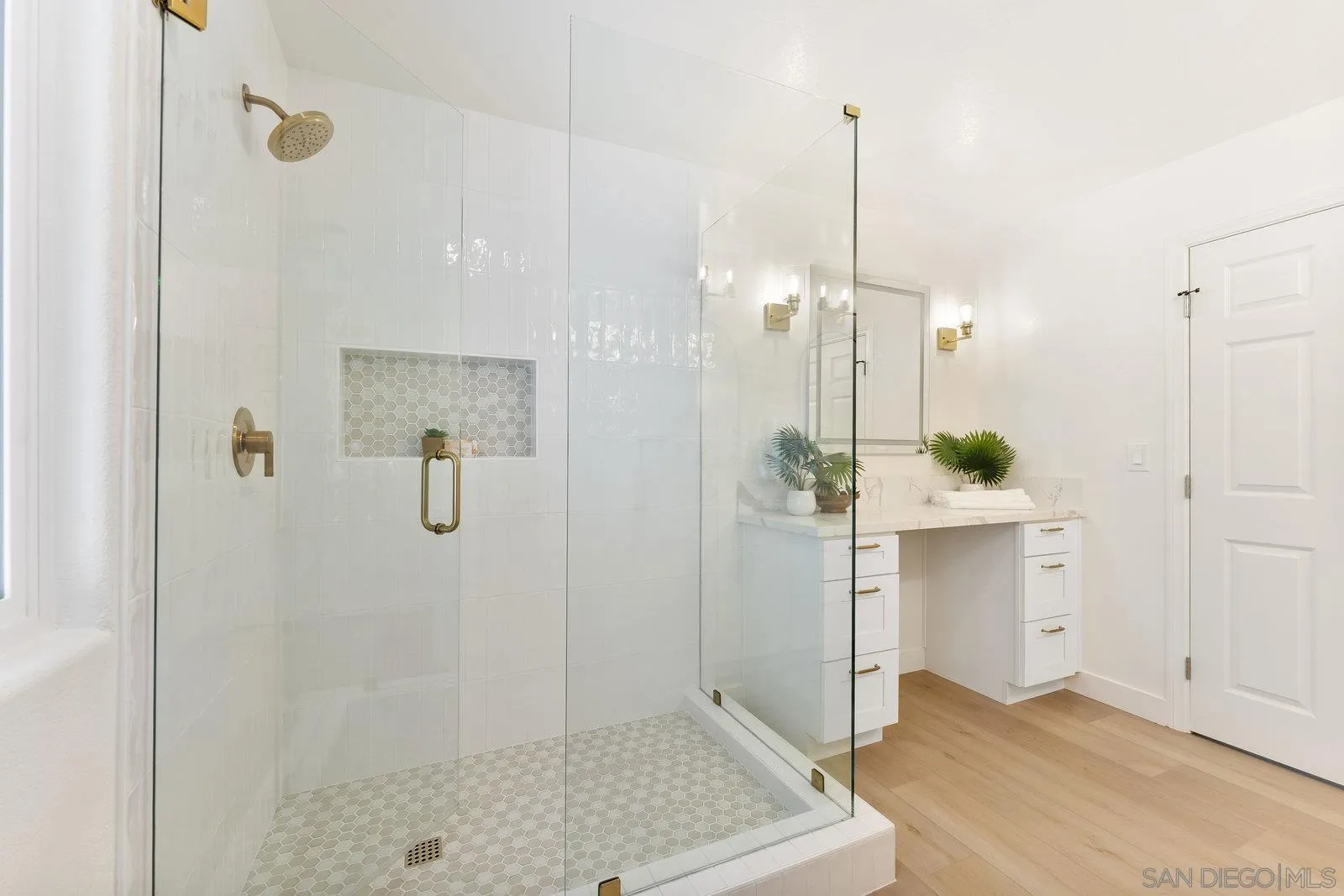 3195 Calle De Oro