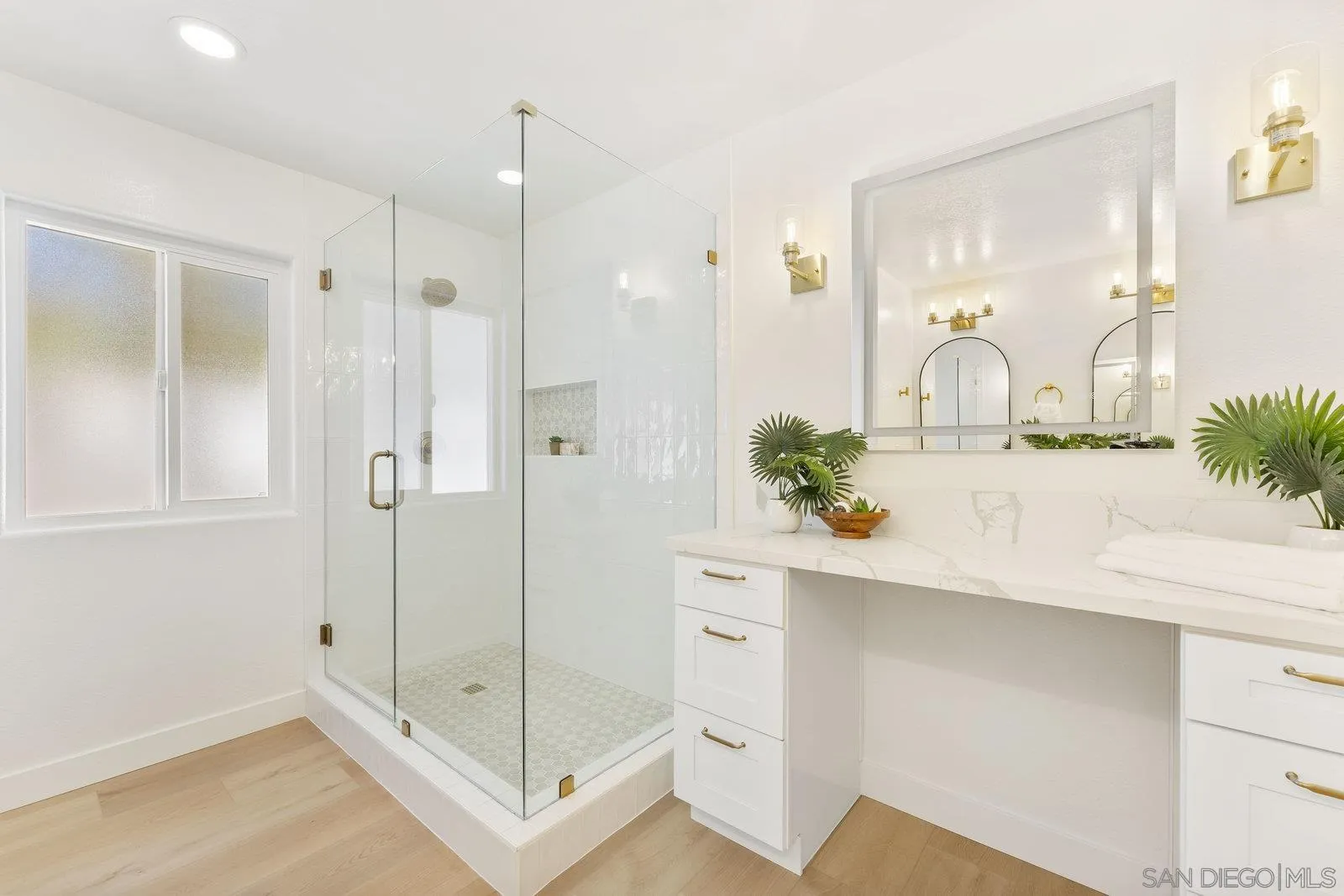 3195 Calle De Oro