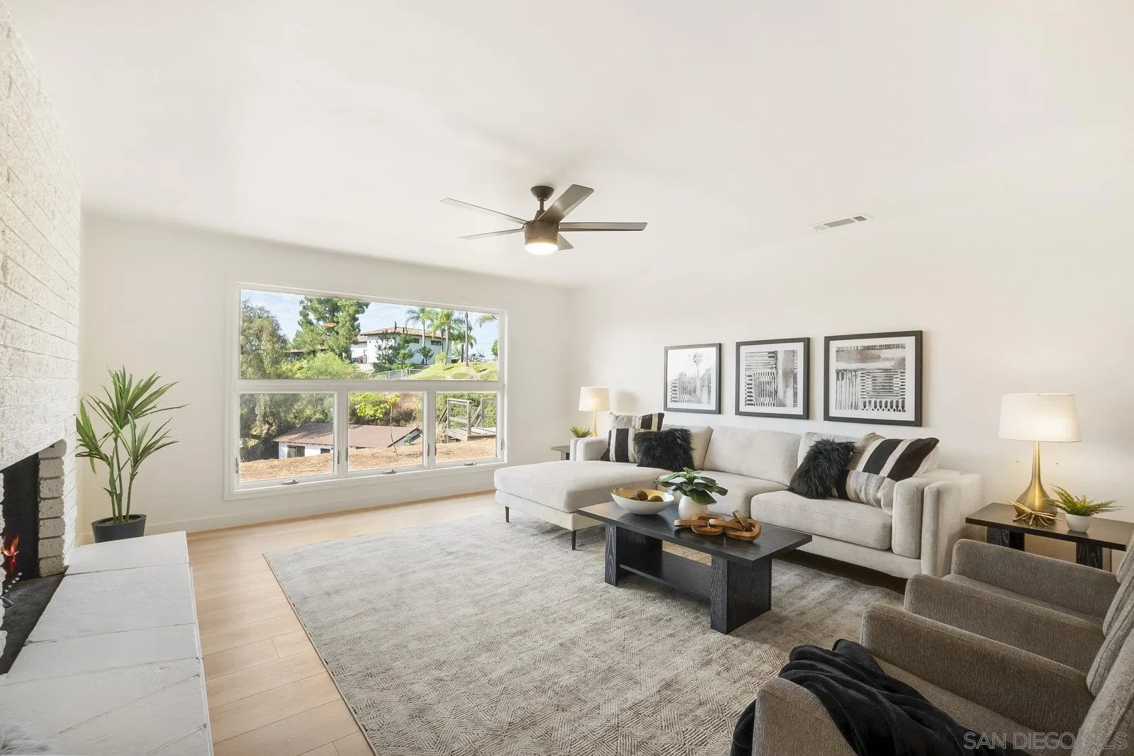 9484-86 La Cuesta Dr