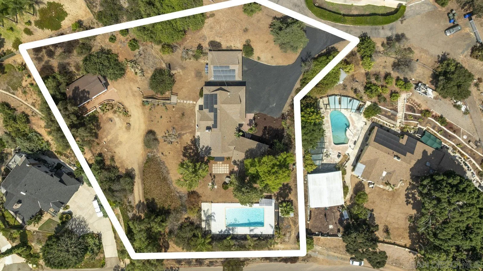9484-86 La Cuesta Dr