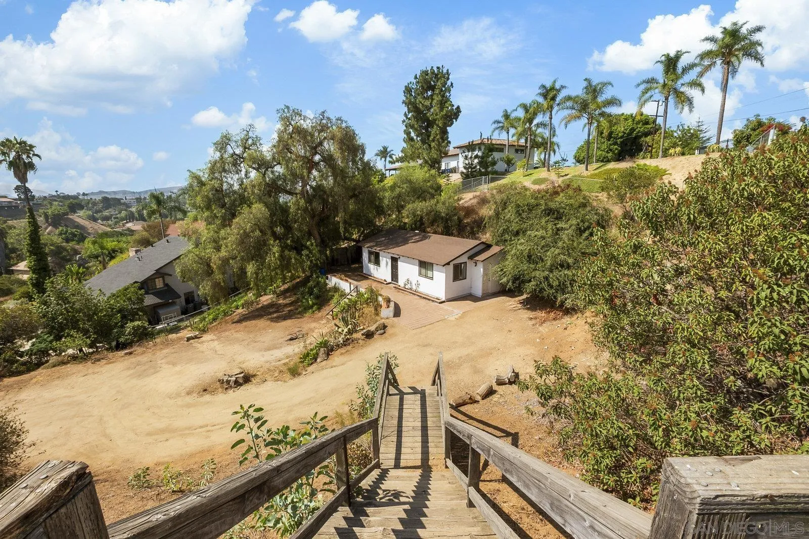 9484-86 La Cuesta Dr