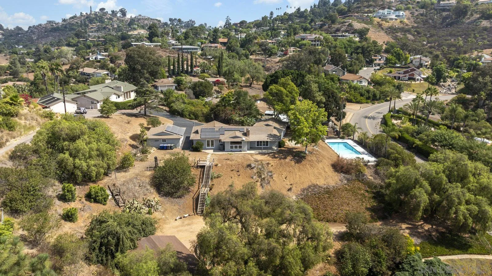 9484-86 La Cuesta Dr