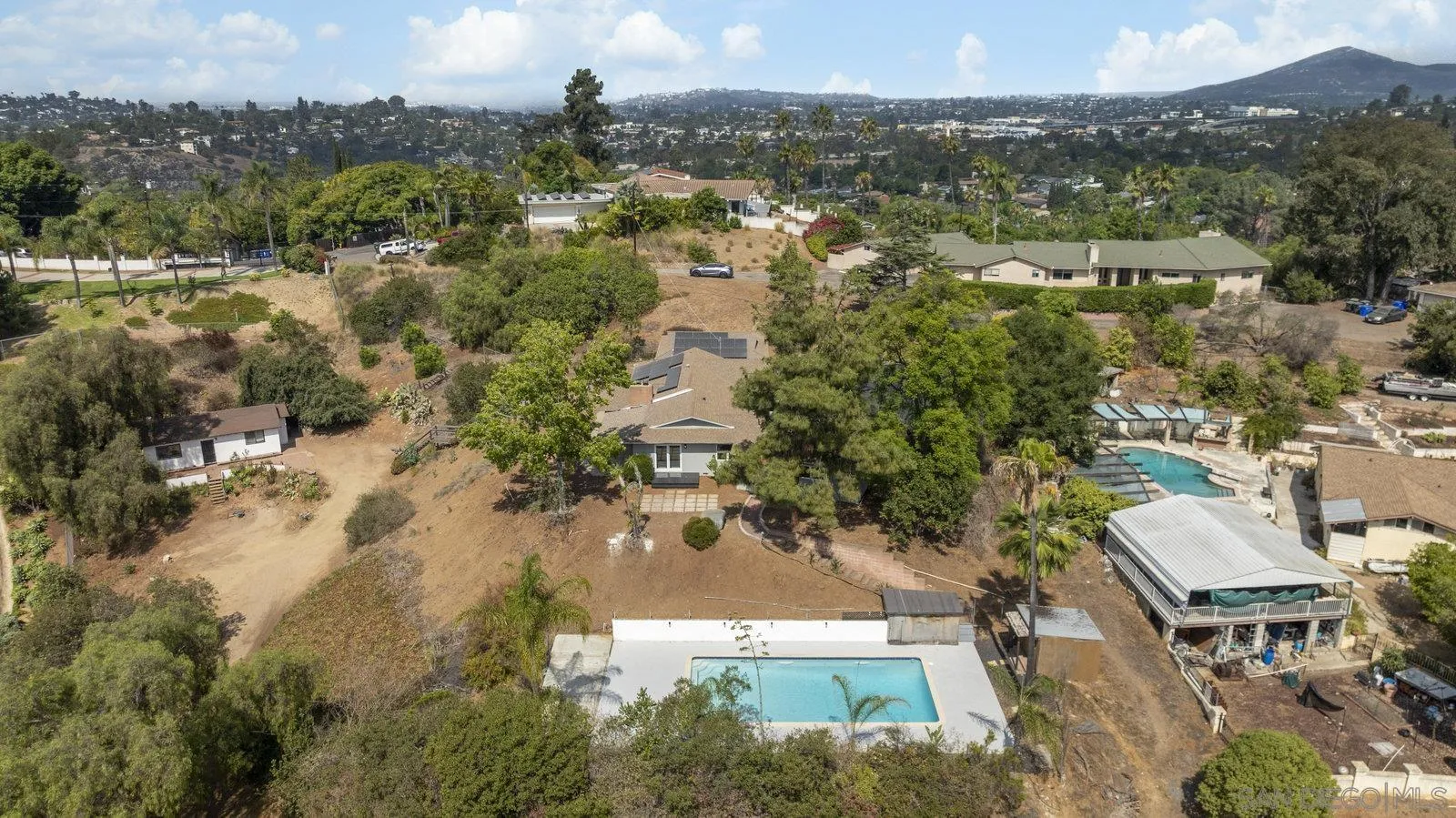 9484-86 La Cuesta Dr