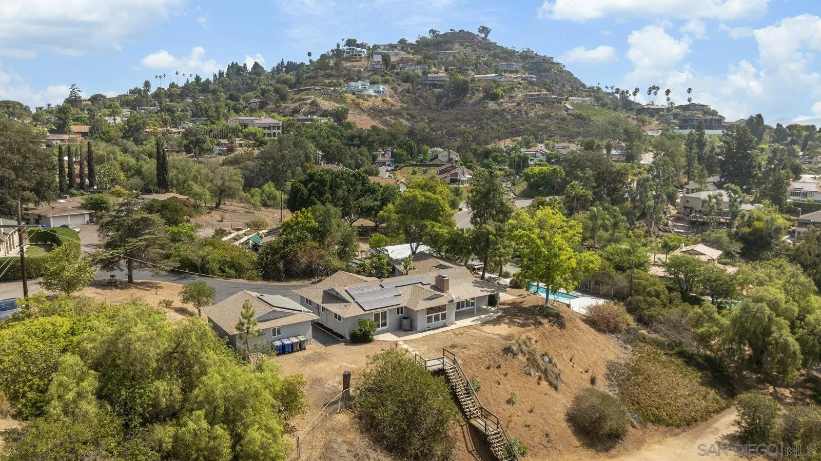 9484-86 La Cuesta Dr