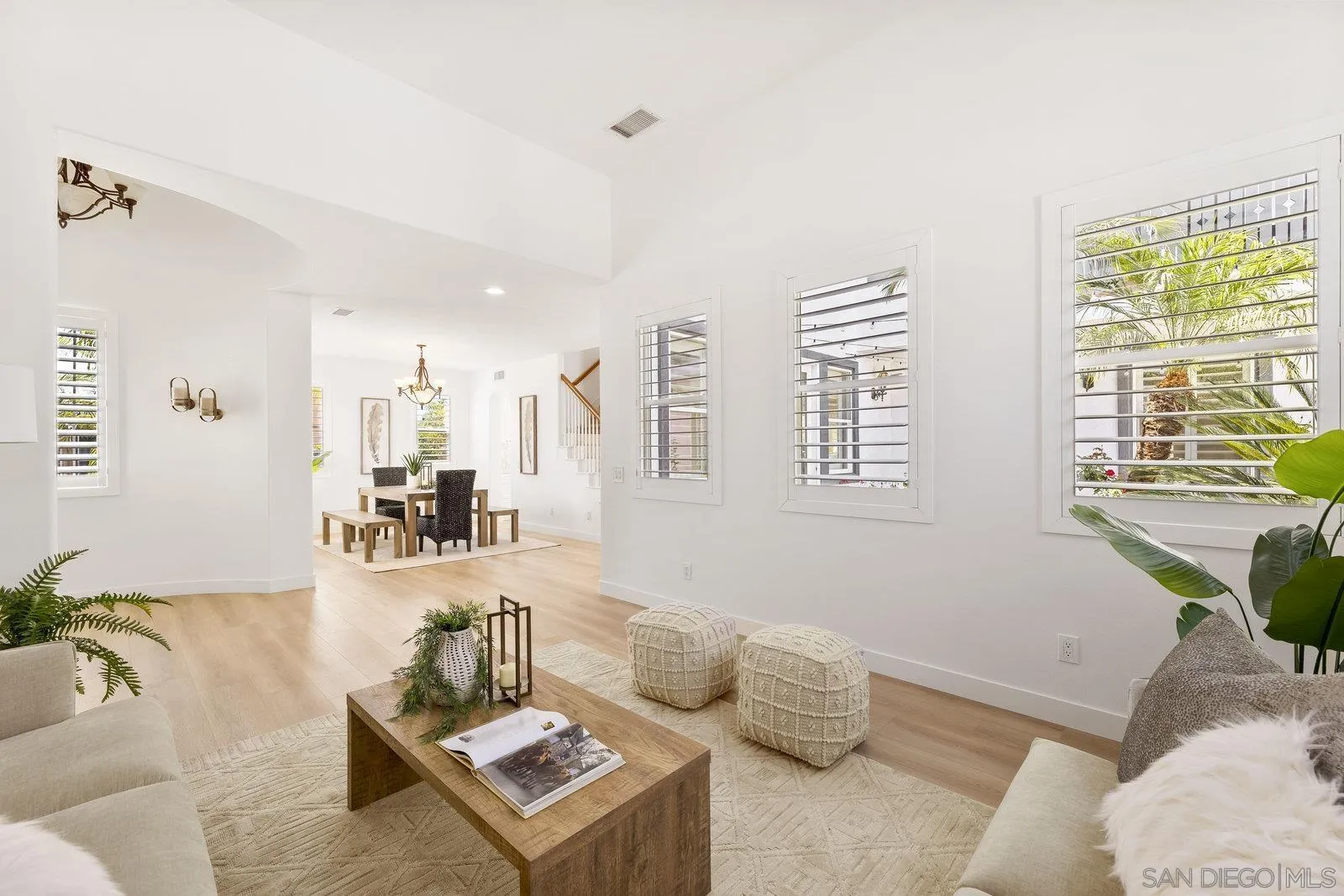 2337 Douglaston Glen