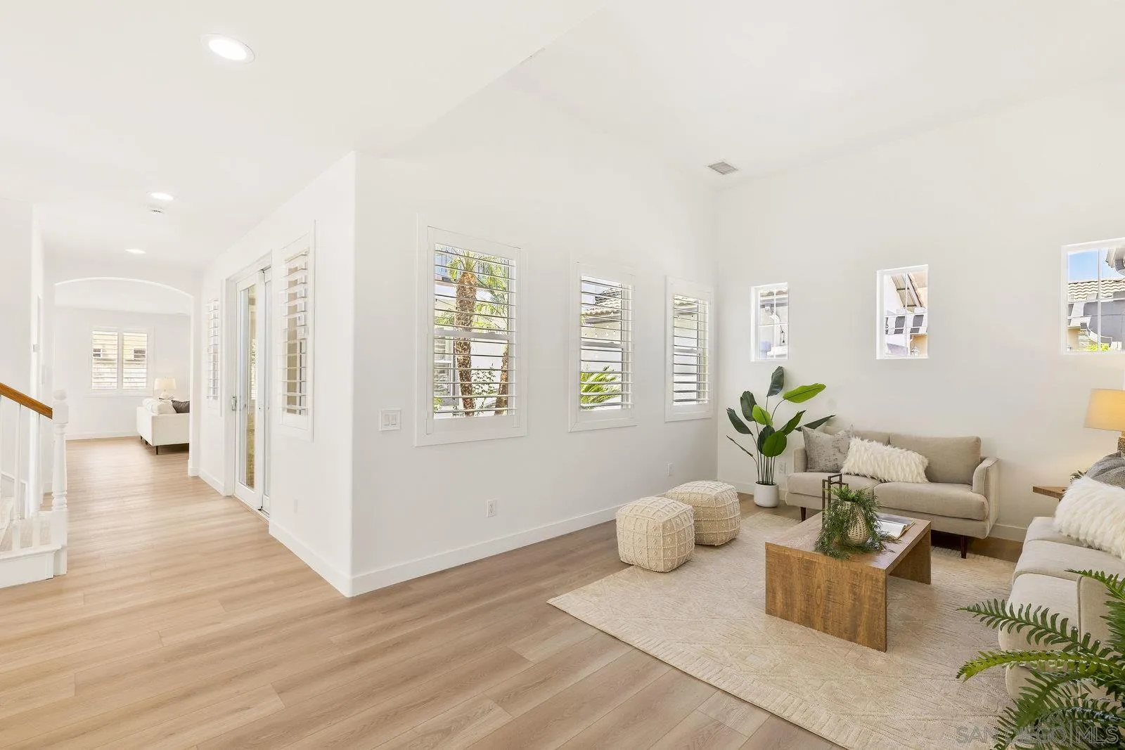 2337 Douglaston Glen