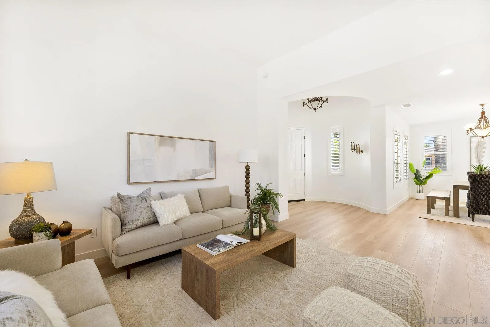 2337 Douglaston Glen