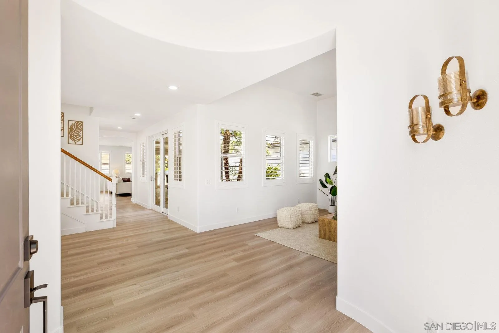 2337 Douglaston Glen