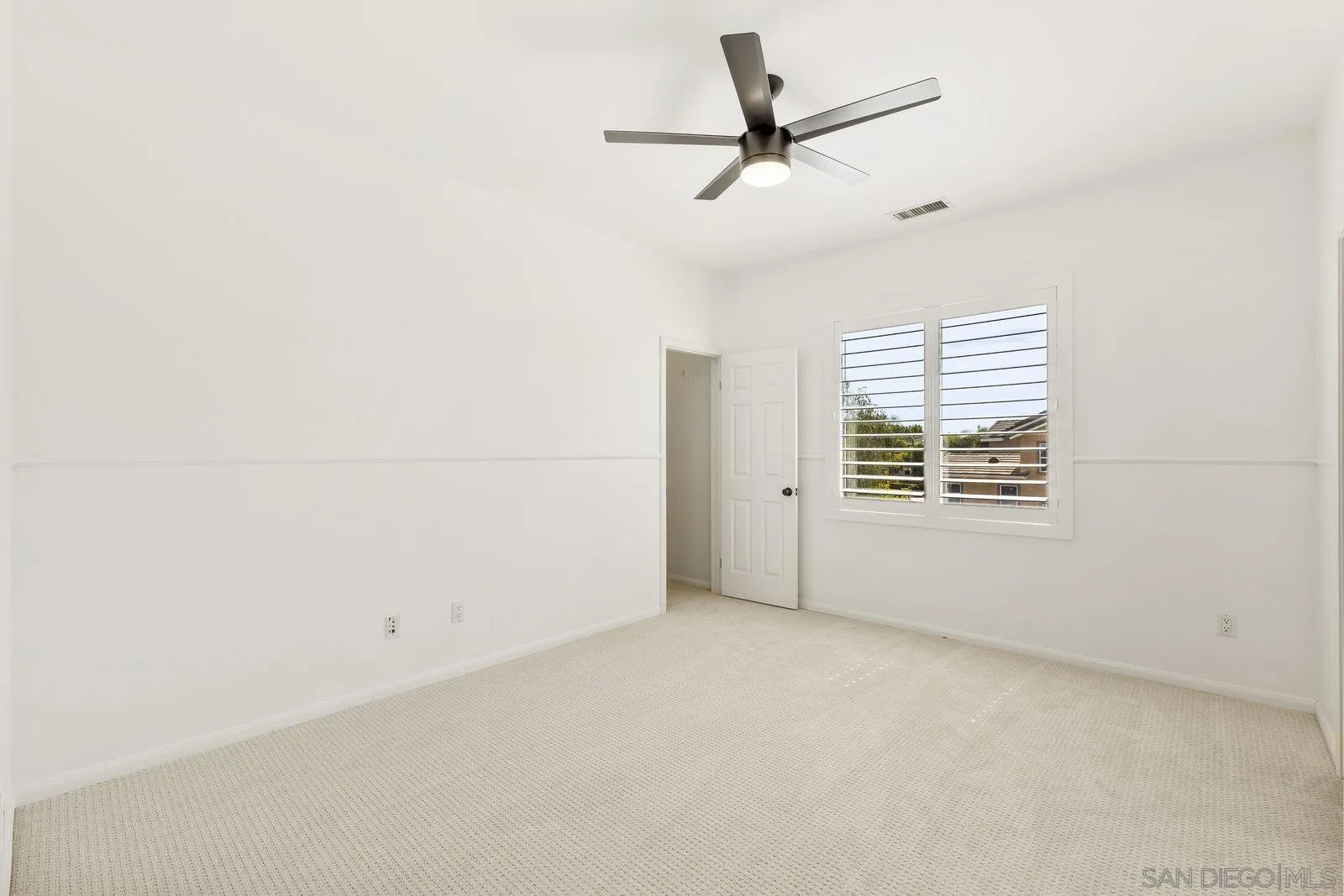 2337 Douglaston Glen