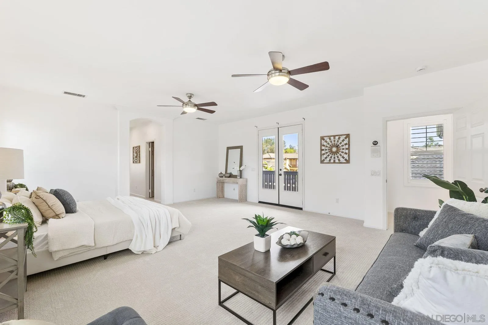 2337 Douglaston Glen