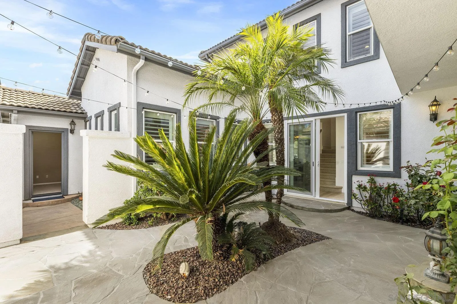2337 Douglaston Glen