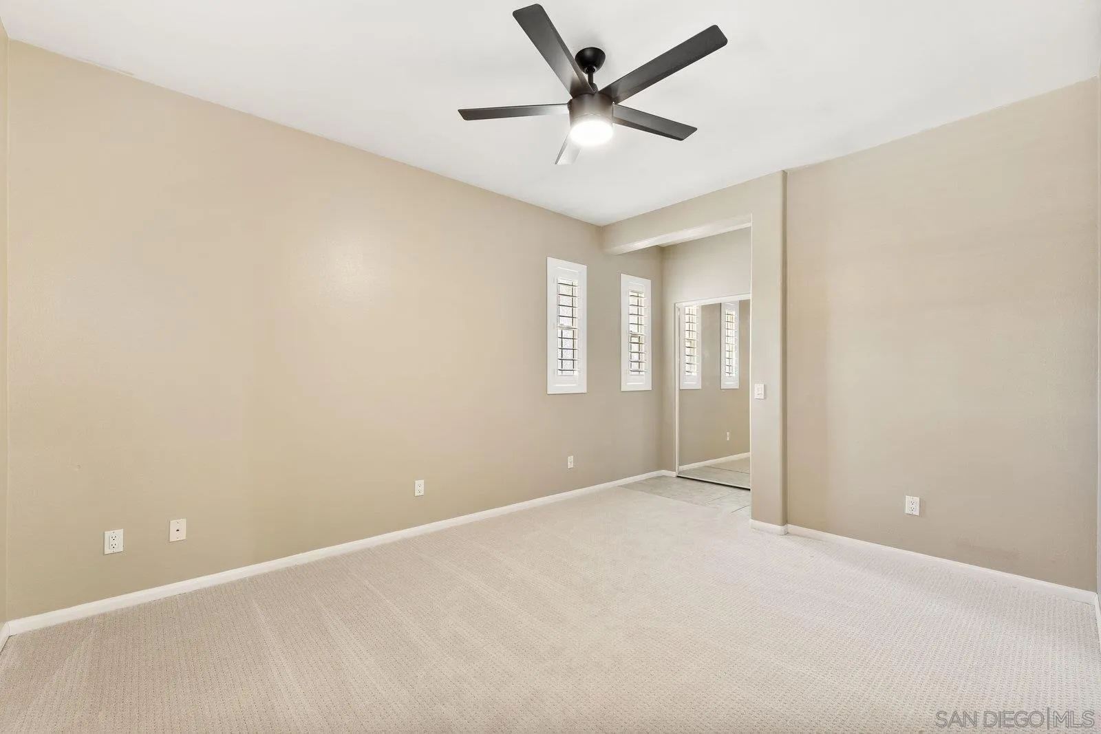 2337 Douglaston Glen