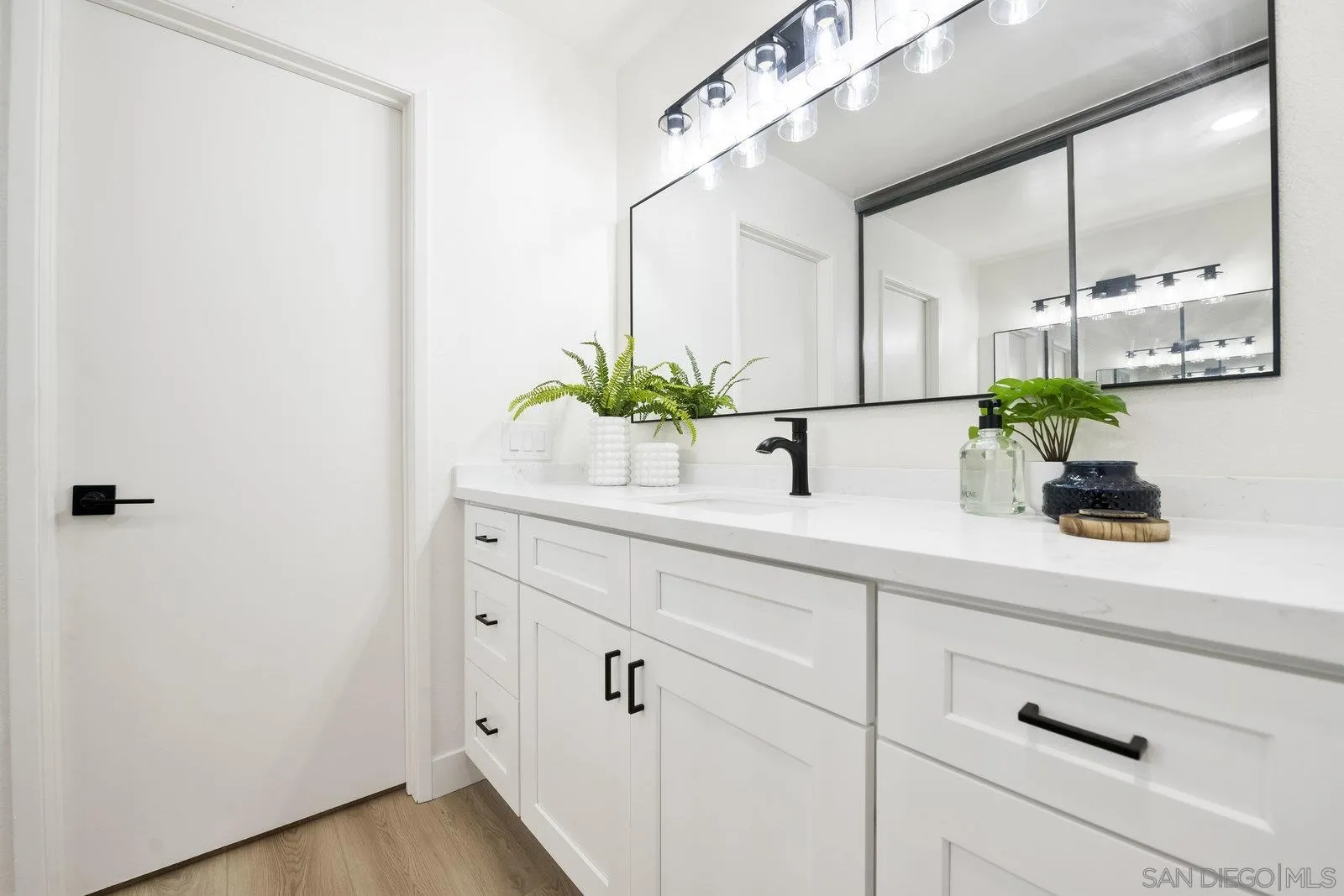 13048 Wimberly Square Unit 29