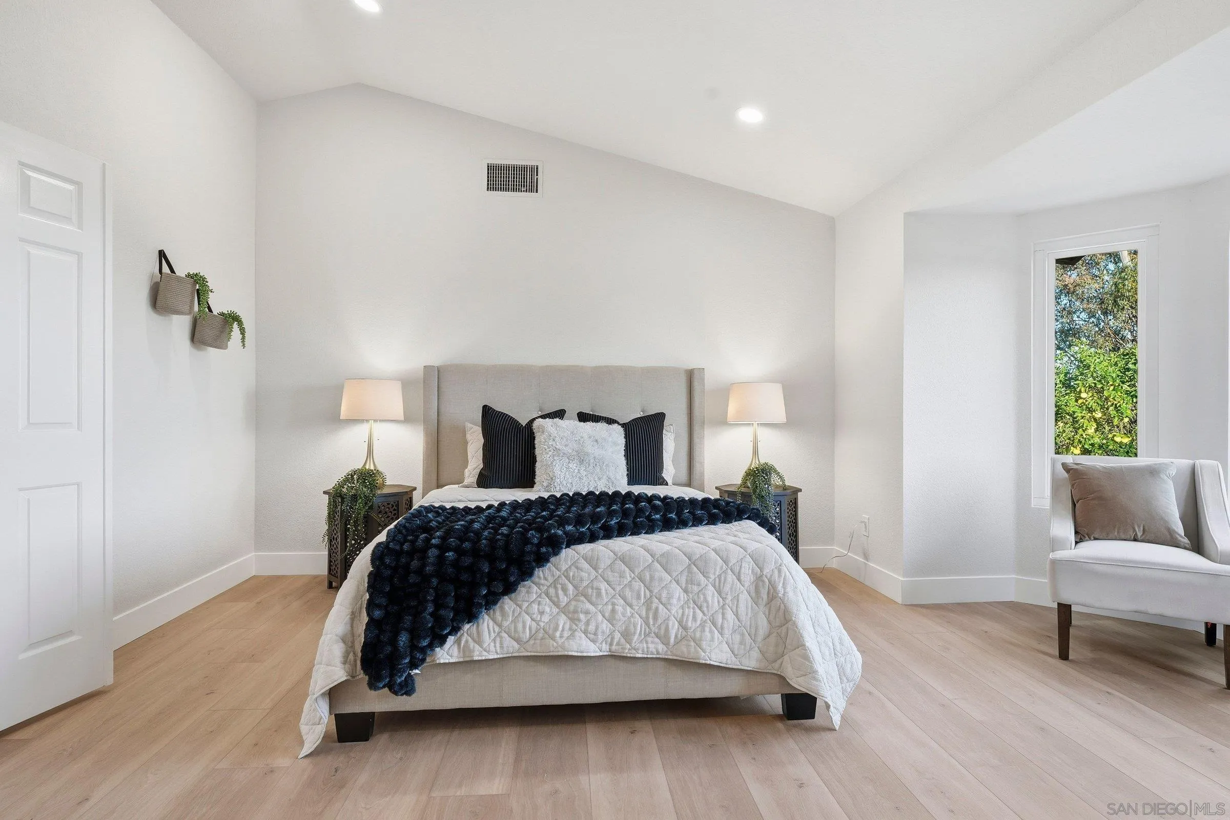 10747 Birch Bluff Ave