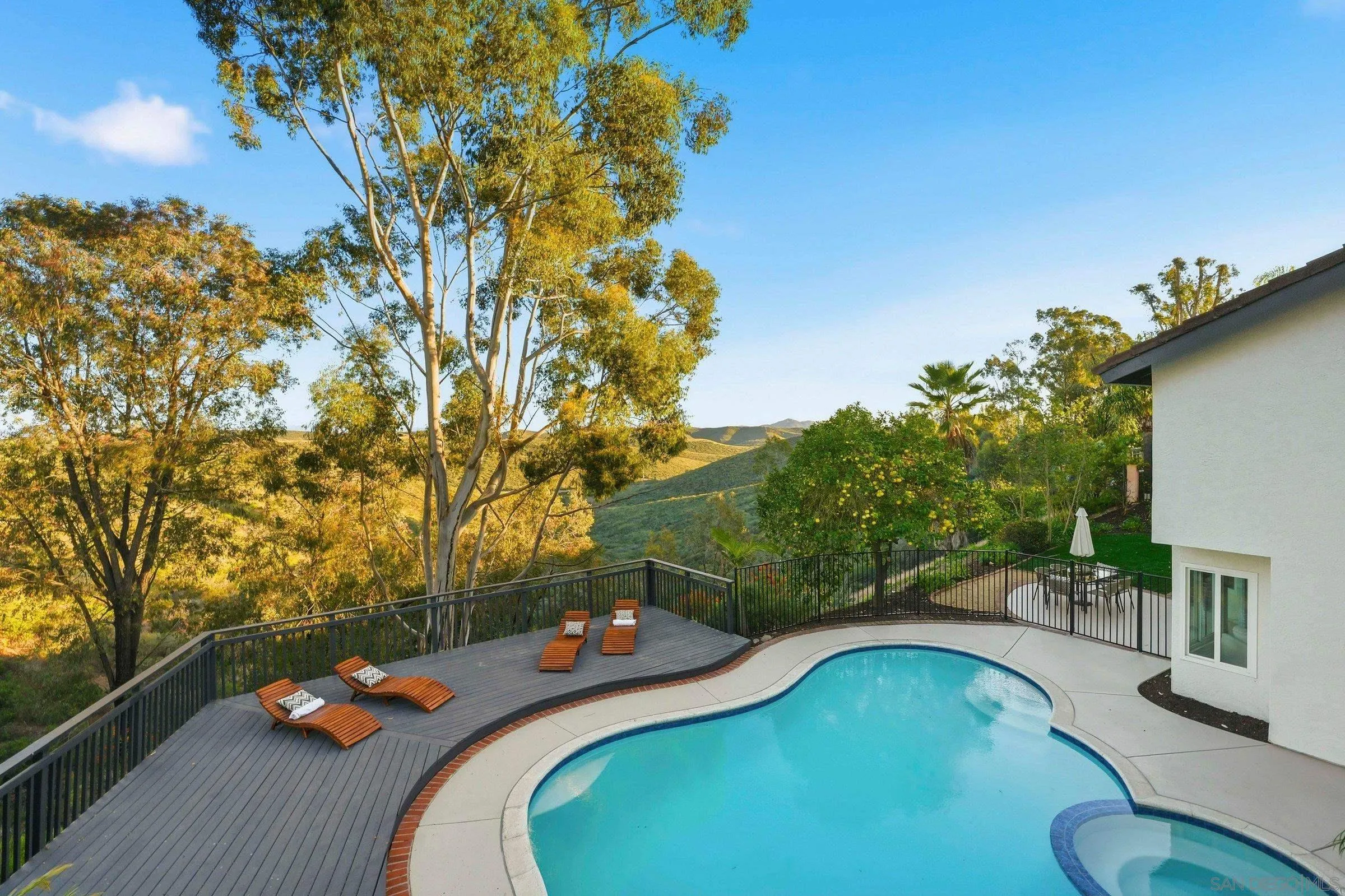 10747 Birch Bluff Ave