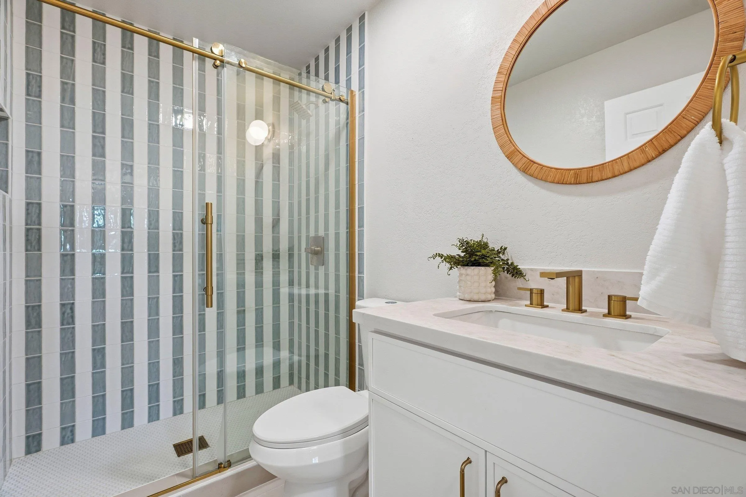 10747 Birch Bluff Ave