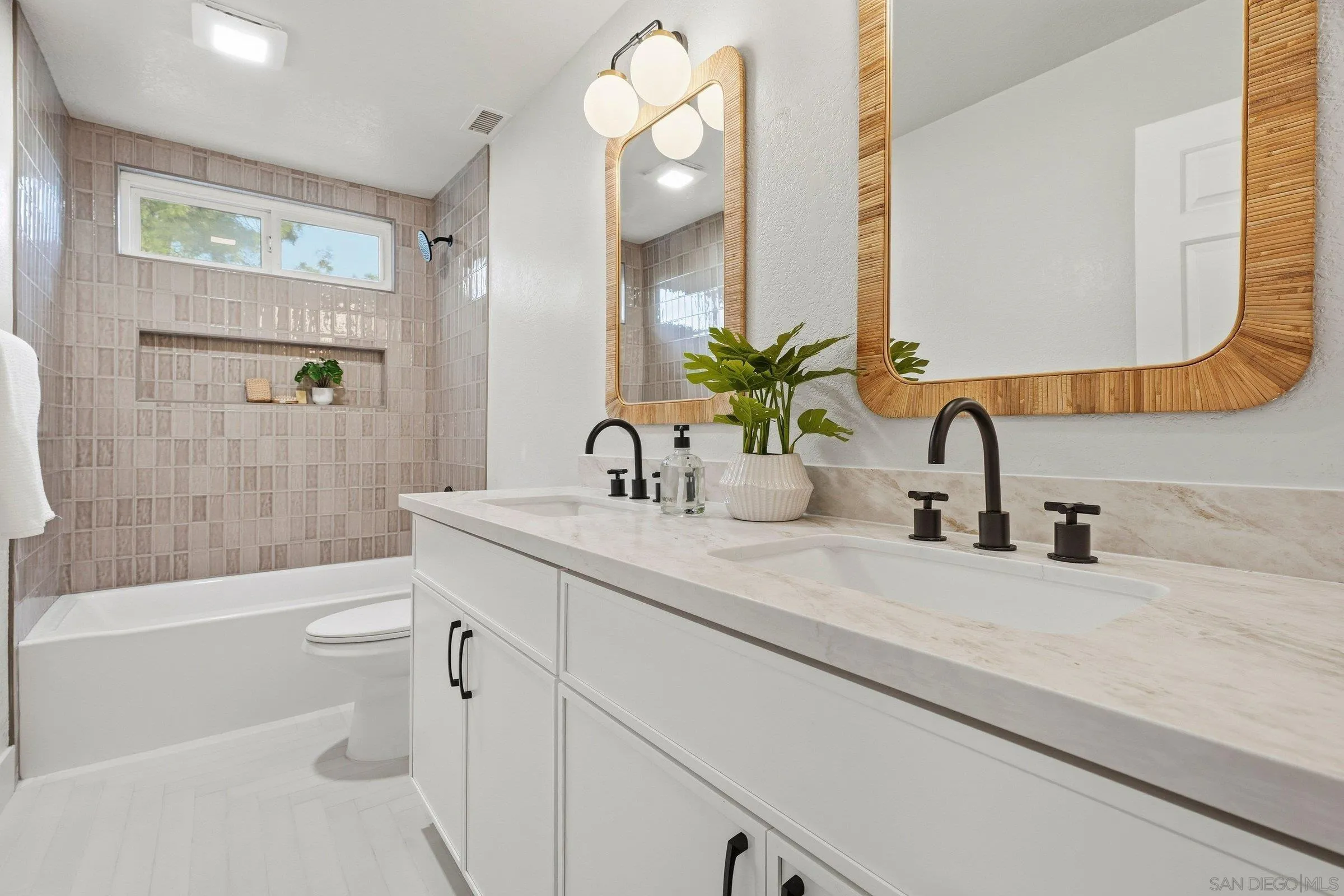 10747 Birch Bluff Ave