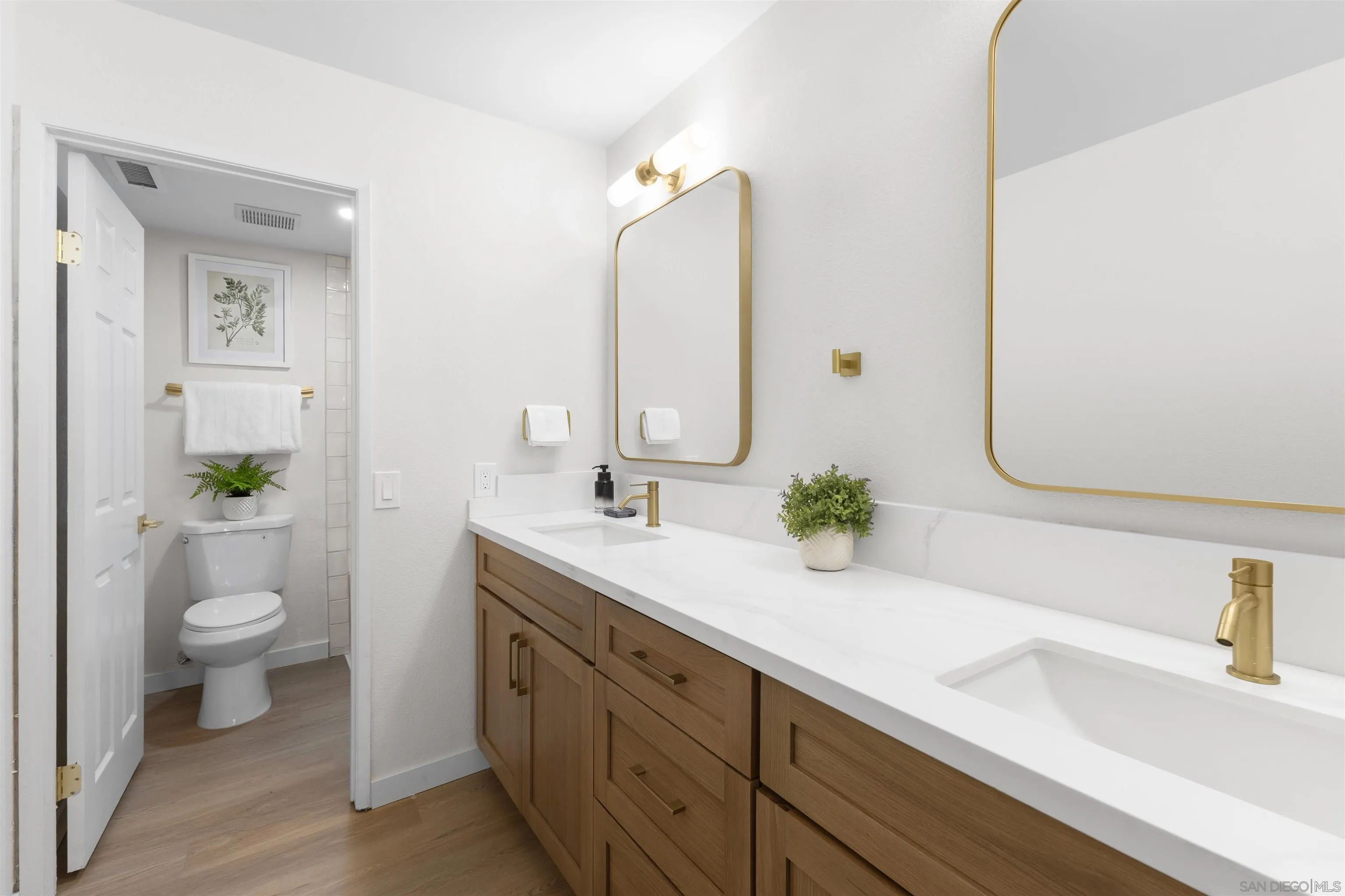 5878 Mission Center Unit A