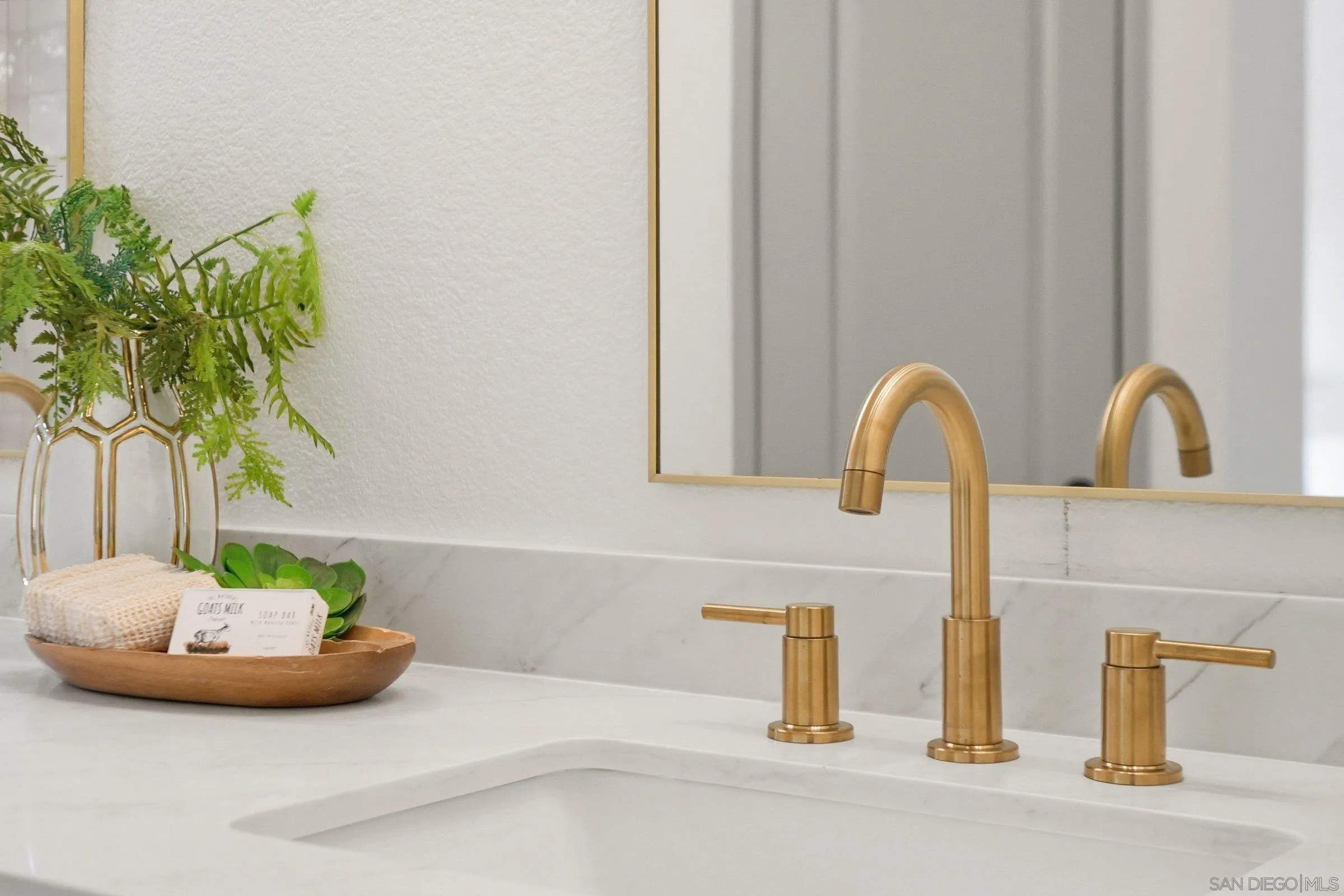 11268 1/2 Portobelo Drive