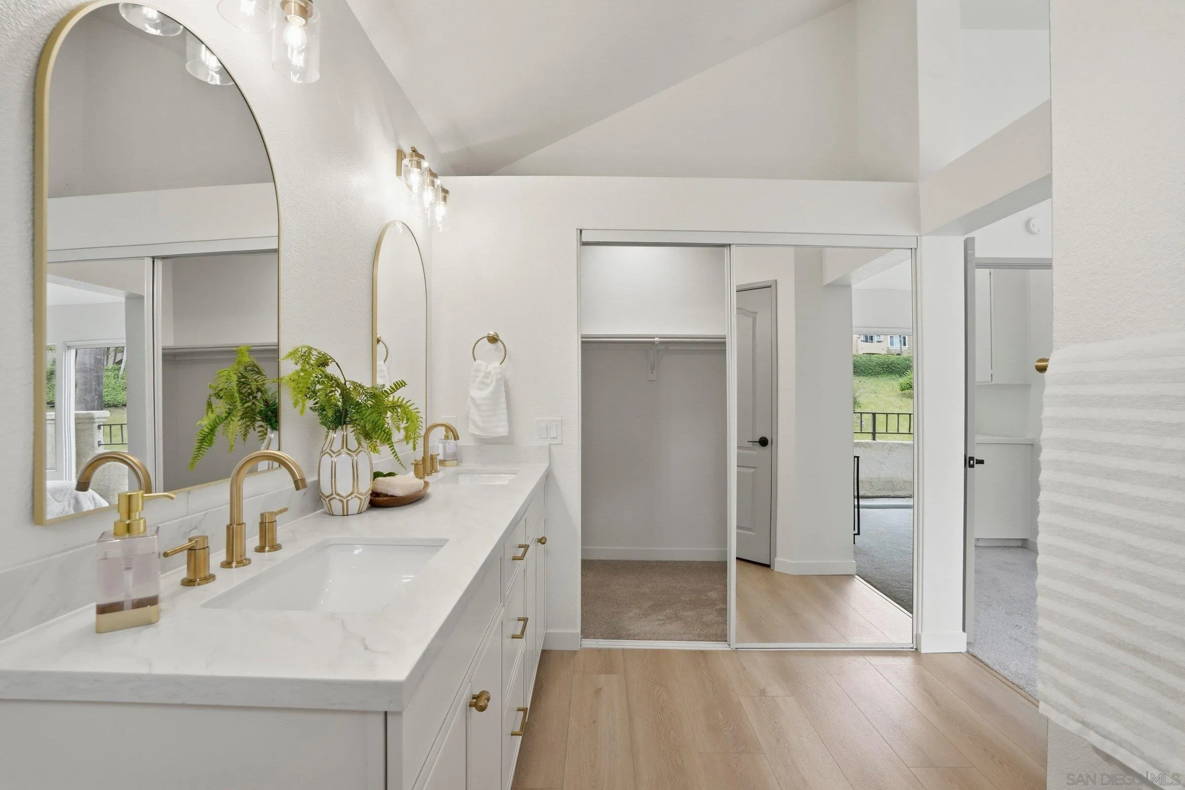 11268 1/2 Portobelo Drive