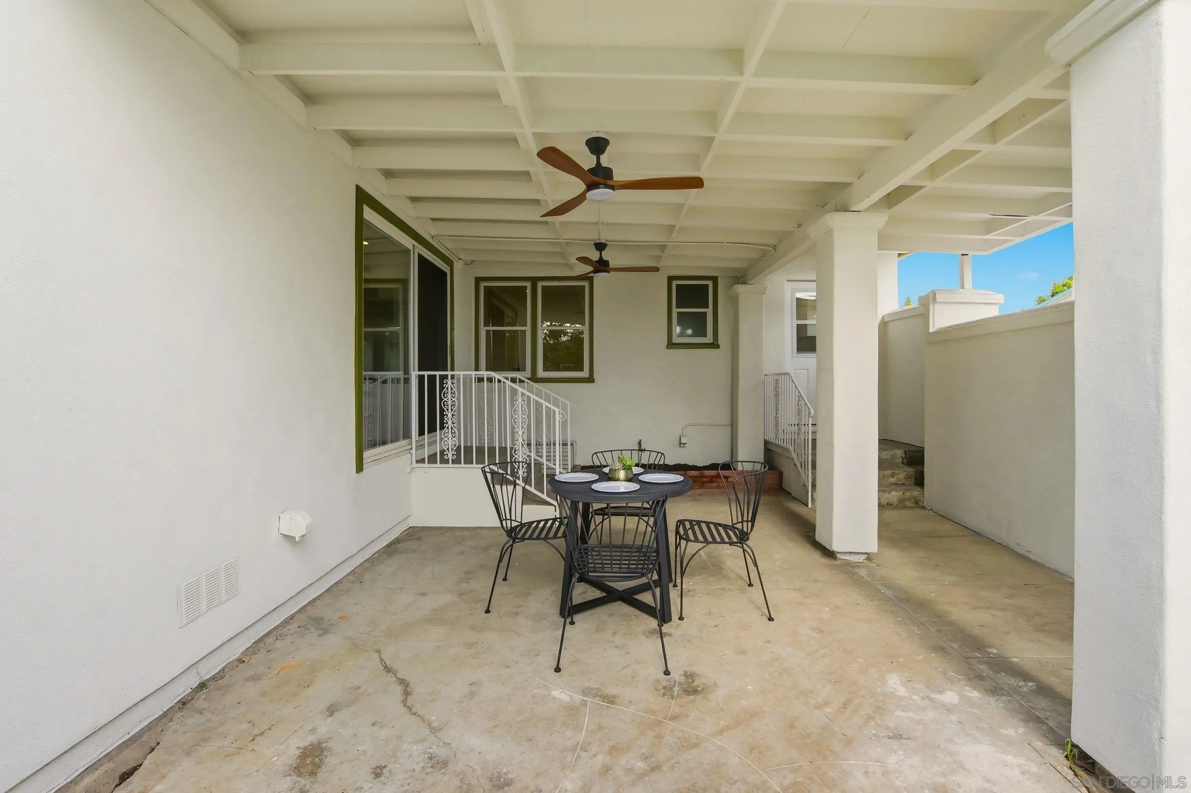 4906 Lorraine Dr