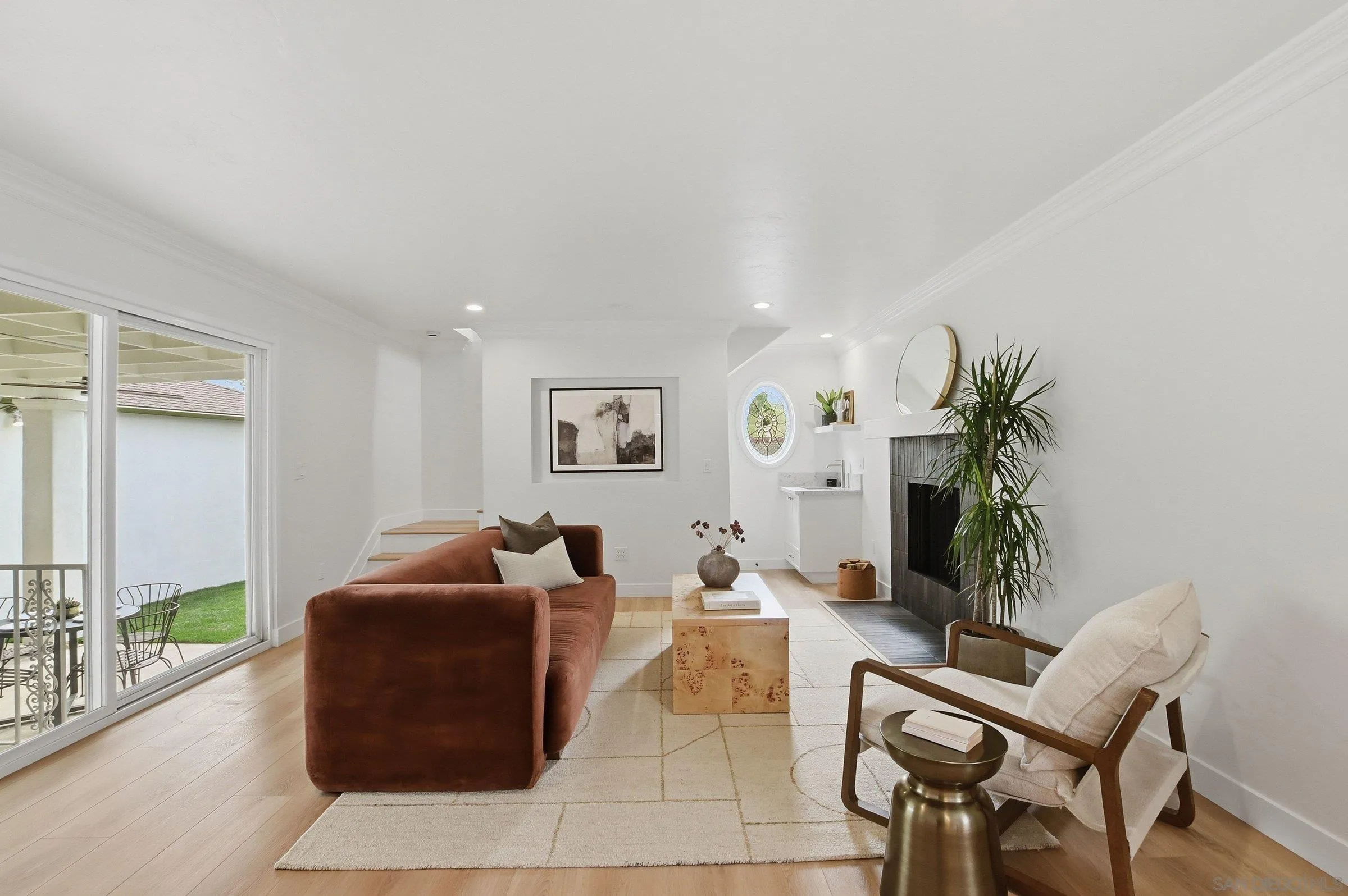 4906 Lorraine Dr
