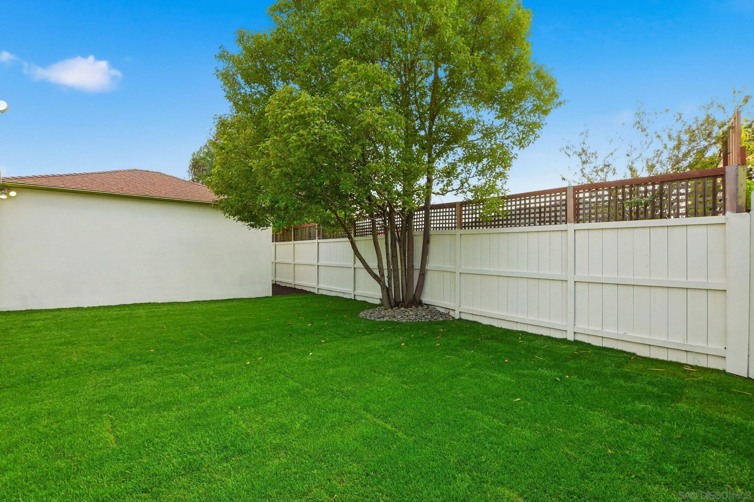 4906 Lorraine Dr