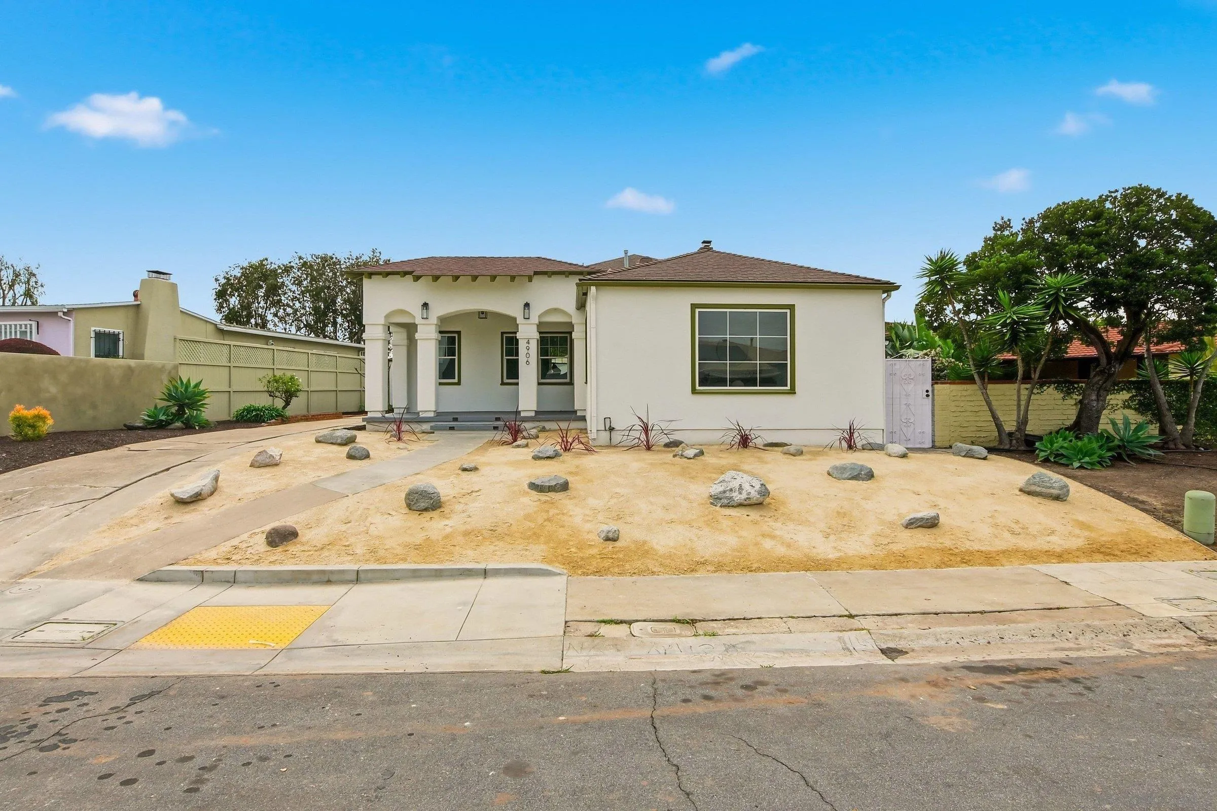 4906 Lorraine Dr