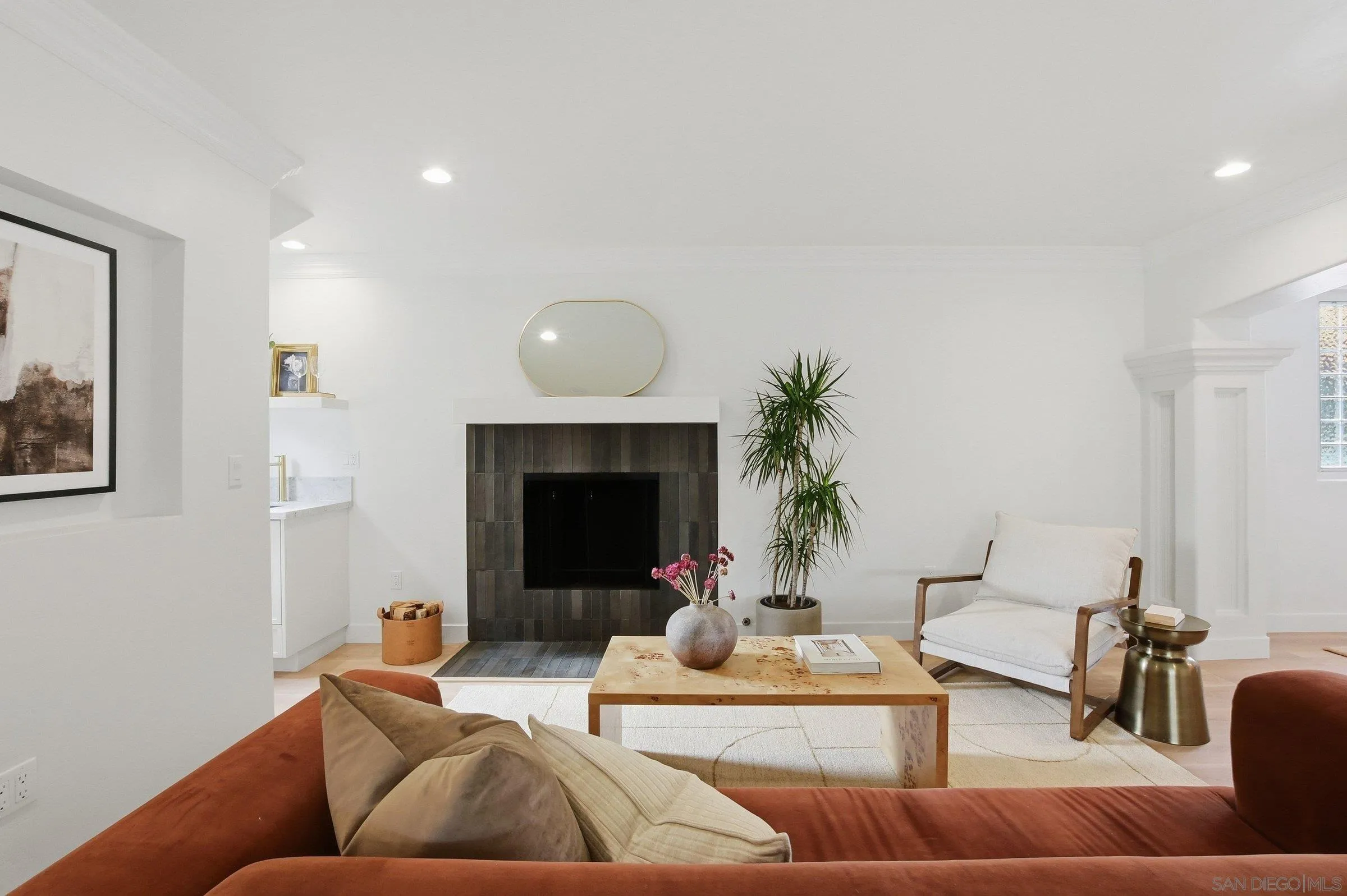 4906 Lorraine Dr