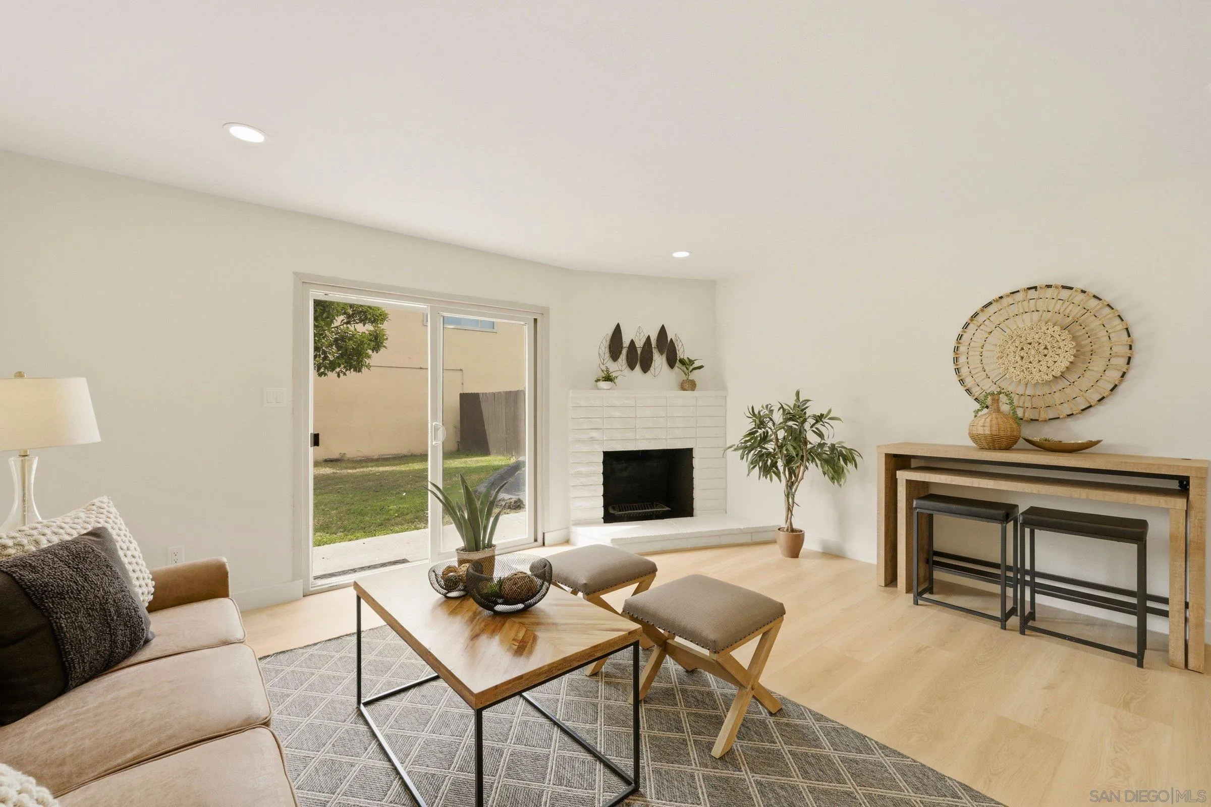 415 Woodlawn Ave Unit D